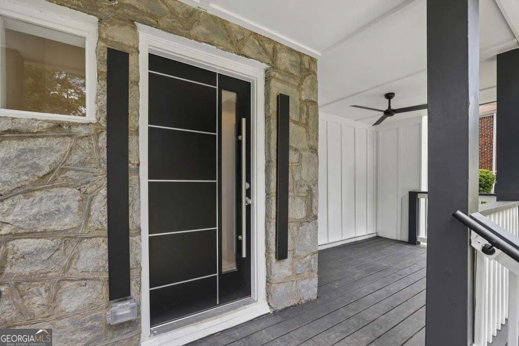 5 bedroom, 4 bathroom, 3,000 sq ft single family residence for sale at 1755 Emerald Avenue, Atlanta, GA 30310 — photo 9