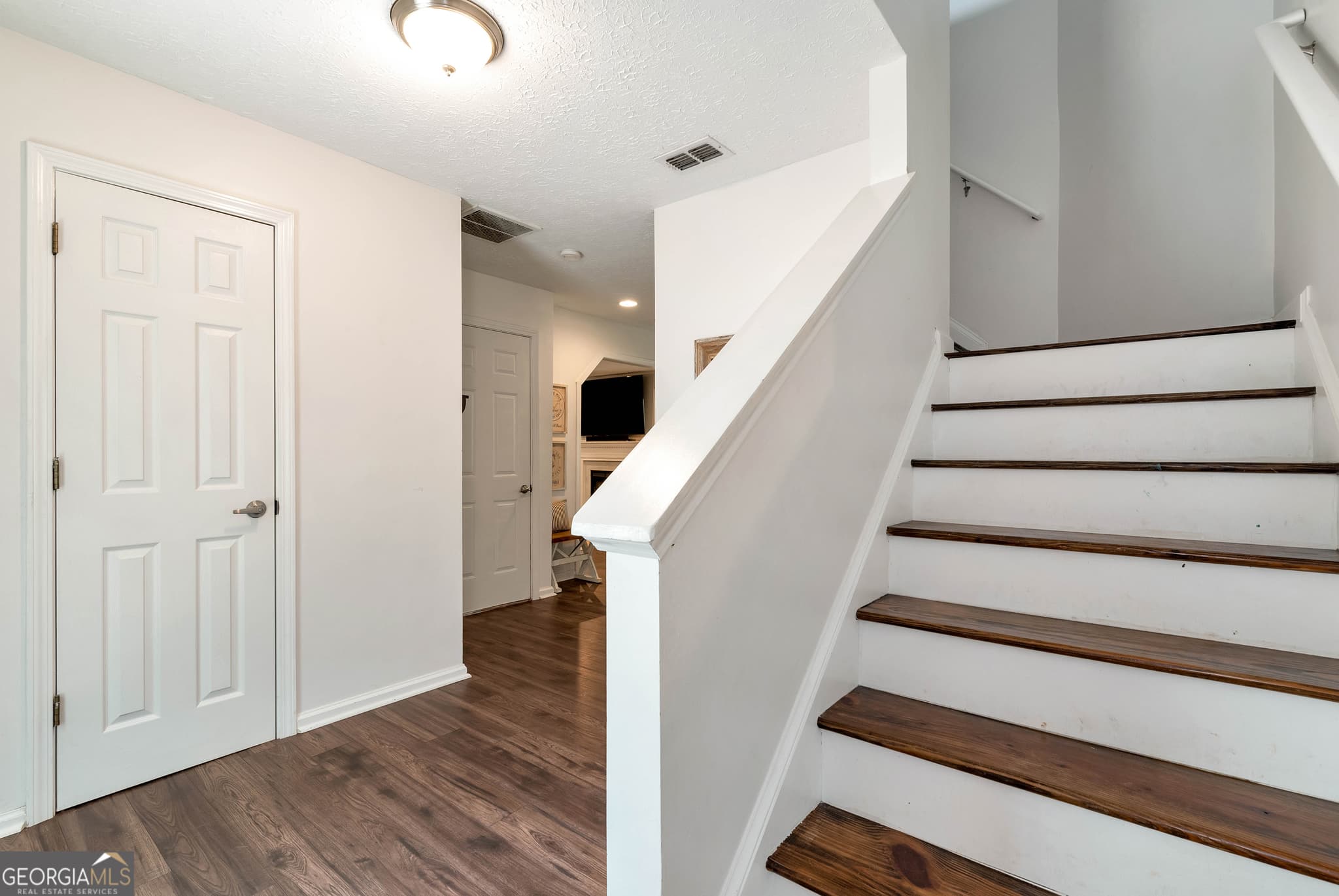 4 bedroom, 2.5 bathroom, 2,152 sq ft single family residence for sale at 4205 Ridgebrook Bend, Cumming, GA 30028 — photo 4