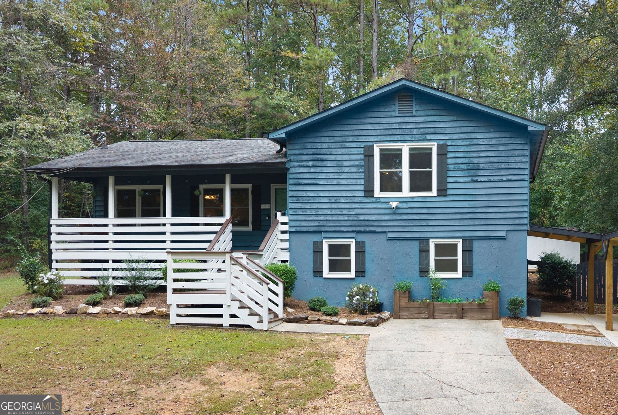 3 bedroom, 2 bathroom, 1,657 sq ft single family residence for sale at 6804 Union Hill Road, Canton, GA 30115