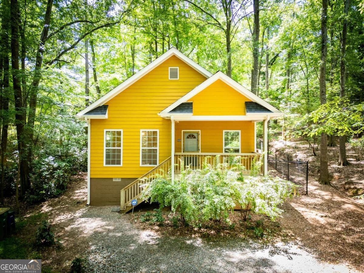 2 bedroom, 1 bathroom, 1,008 sq ft single family residence sold at 940 Forest Heights Drive, Athens, GA 30606