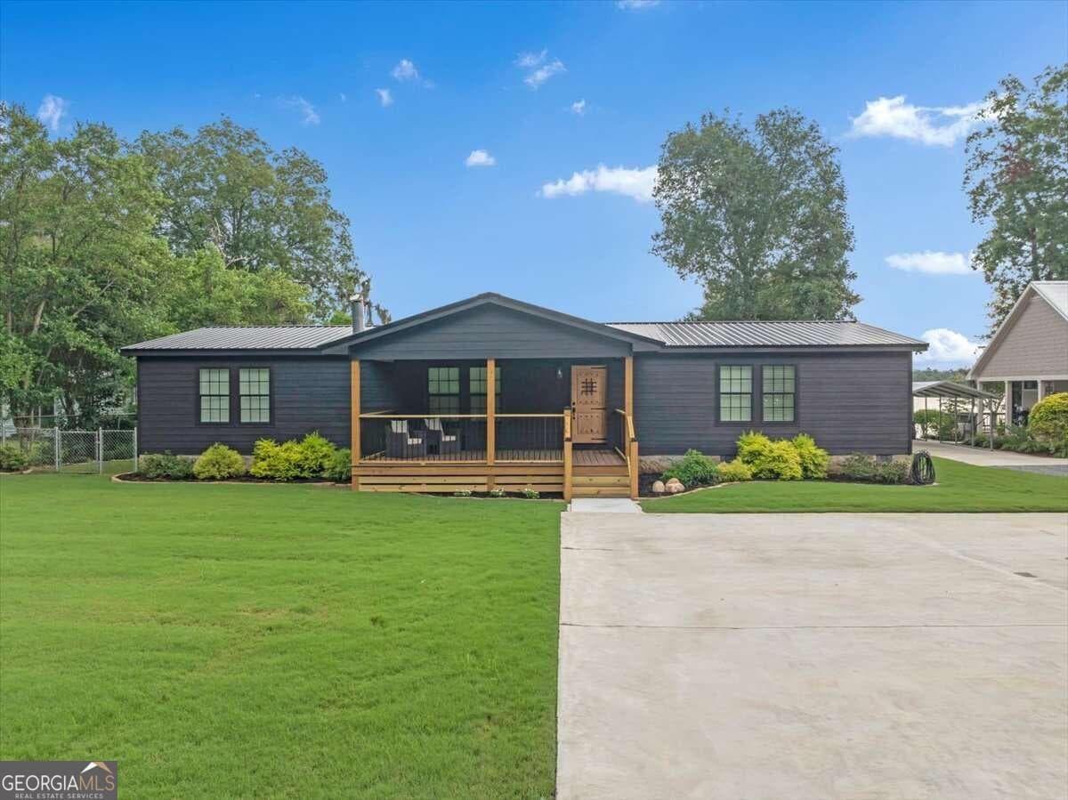 3 bedroom, 2 bathroom, 2,112 sq ft manufactured home,single family residence sold at 439 Flintside Drive, Cobb, GA 31735