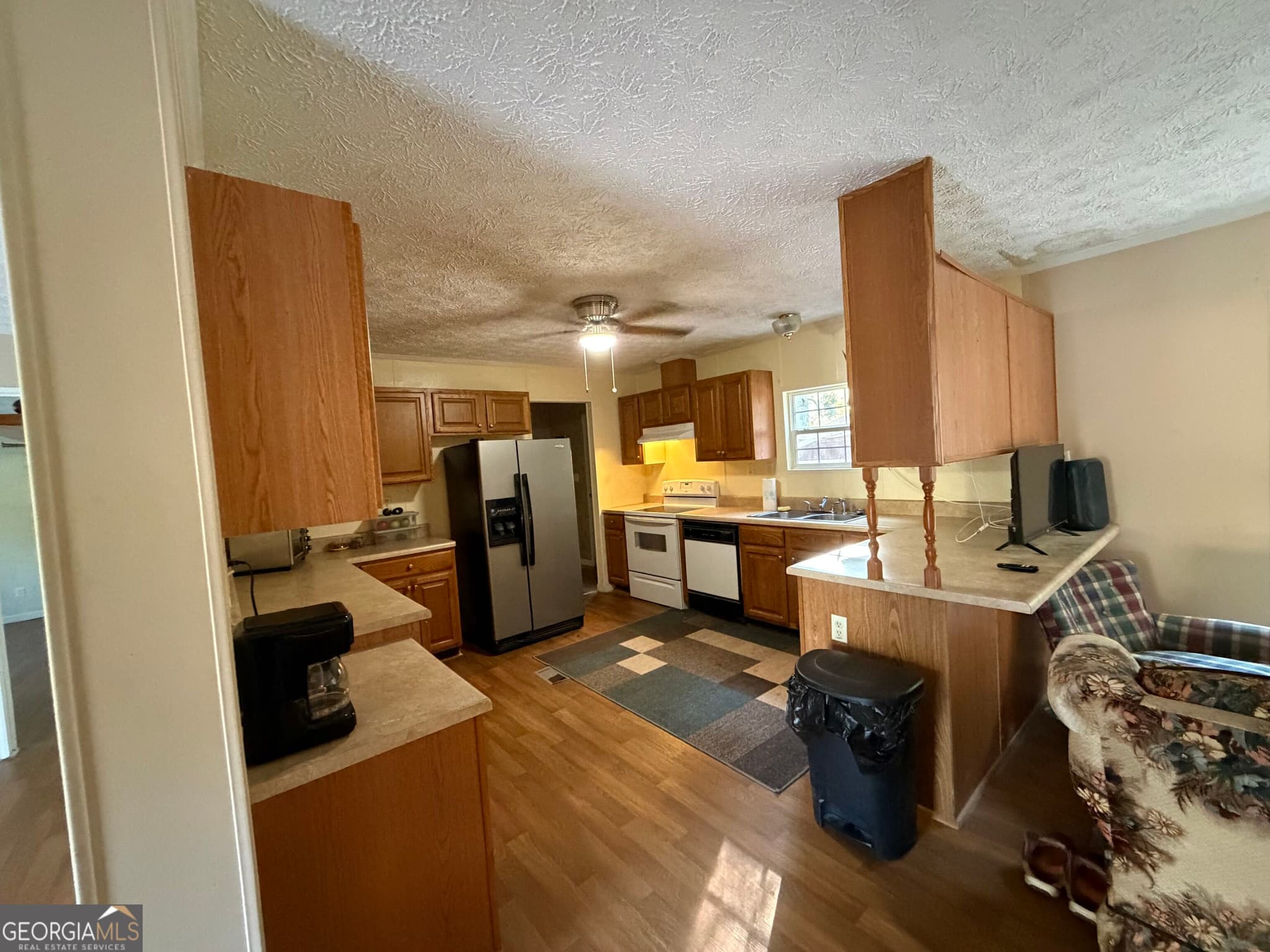 5 bedroom, 3 bathroom, 2,016 sq ft manufactured home,single family residence for sale at 206 Benifield Drive, Lavonia, GA 30553 — photo 6