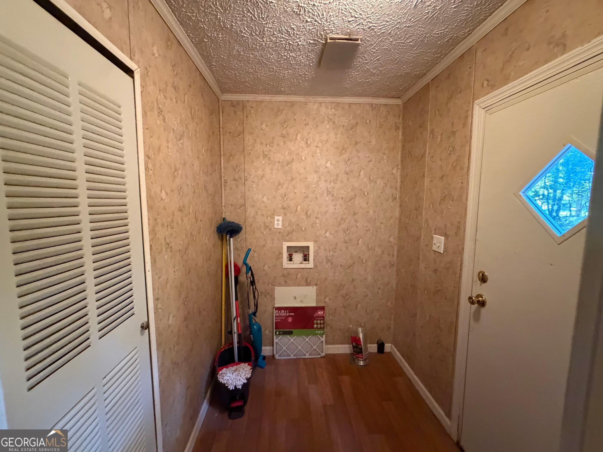 5 bedroom, 3 bathroom, 2,016 sq ft manufactured home,single family residence for sale at 206 Benifield Drive, Lavonia, GA 30553 — photo 7