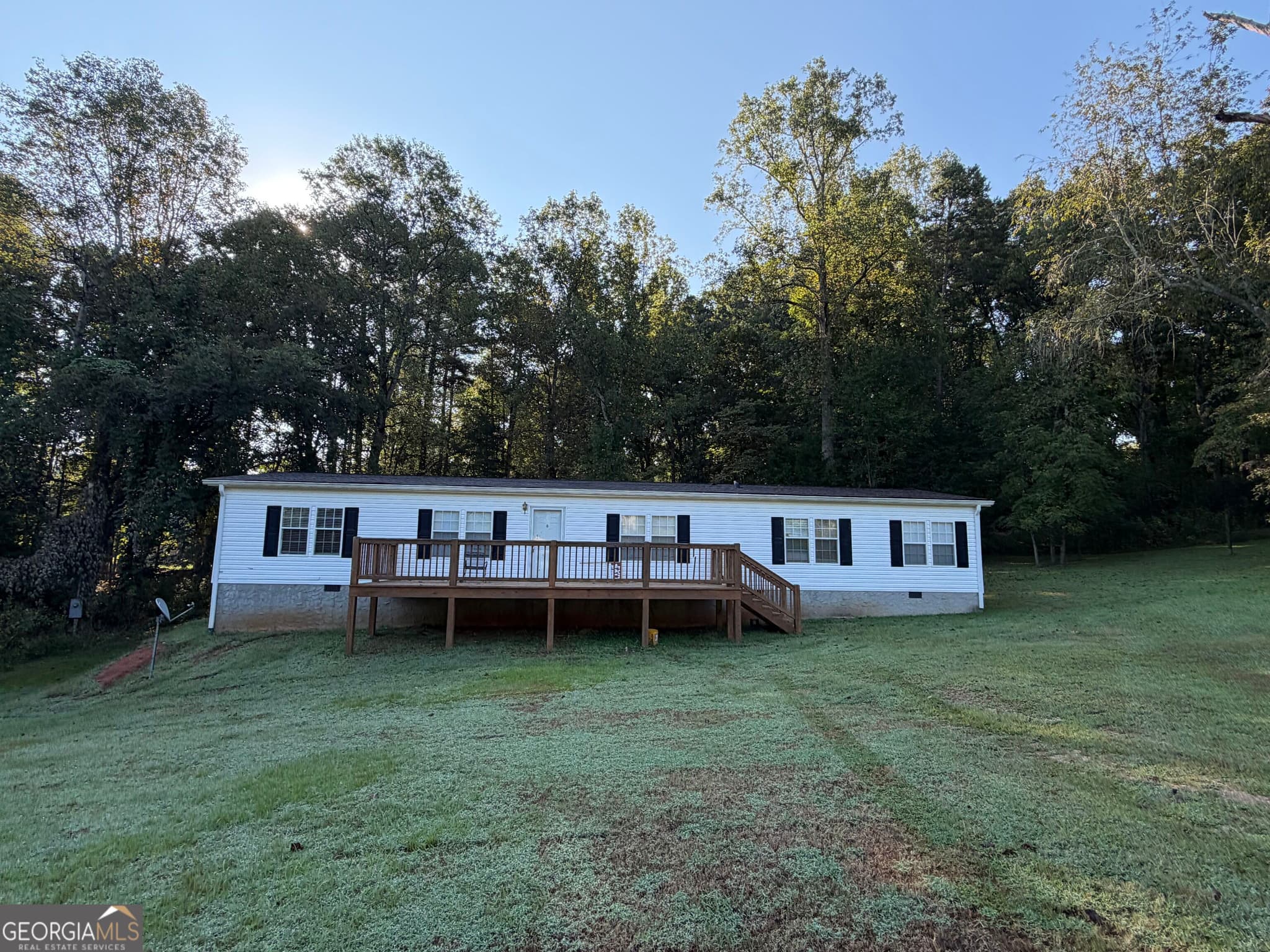 5 bedroom, 3 bathroom, 2,016 sq ft manufactured home,single family residence for sale at 206 Benifield Drive, Lavonia, GA 30553 — photo 1 of 20