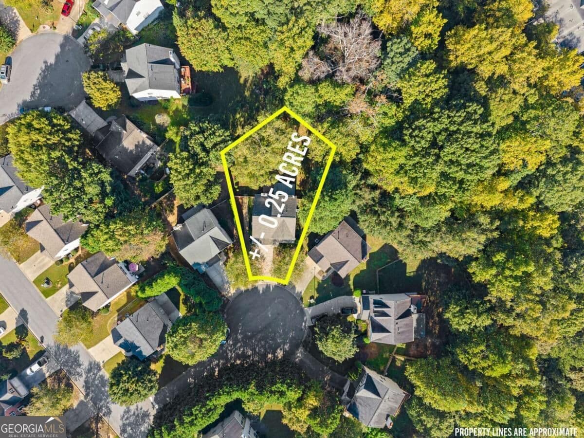 3 bedroom, 2.5 bathroom, 1,870 sq ft single family residence for sale at 220 Wytheford Court, Milton, GA 30004 — photo 6