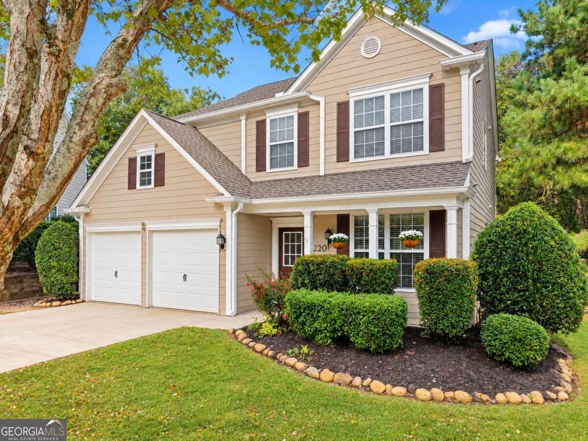 3 bedroom, 2.5 bathroom, 1,870 sq ft single family residence for sale at 220 Wytheford Court, Milton, GA 30004 — photo 4