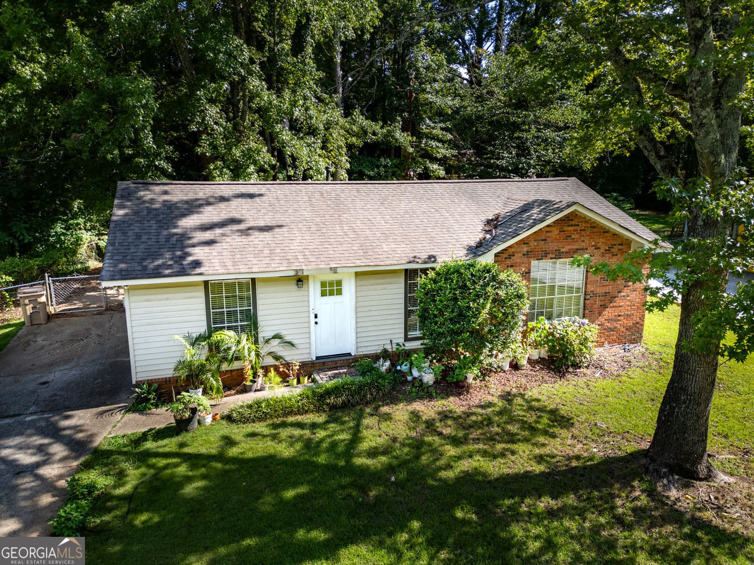 3 bedroom, 1 bathroom, 1,532 sq ft single family residence for sale at 103 Sedgefield Drive, Jonesboro, GA 30236 — photo 3