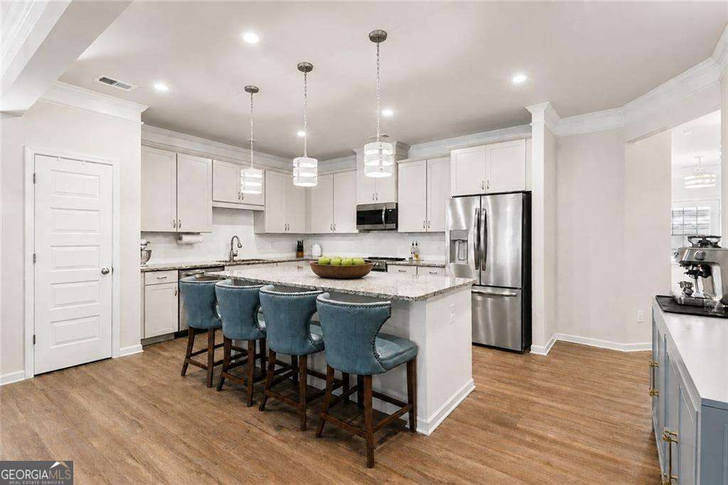3 bedroom, 2.5 bathroom townhouse for sale at 364 Crider Court, Woodstock, GA 30188 — photo 3