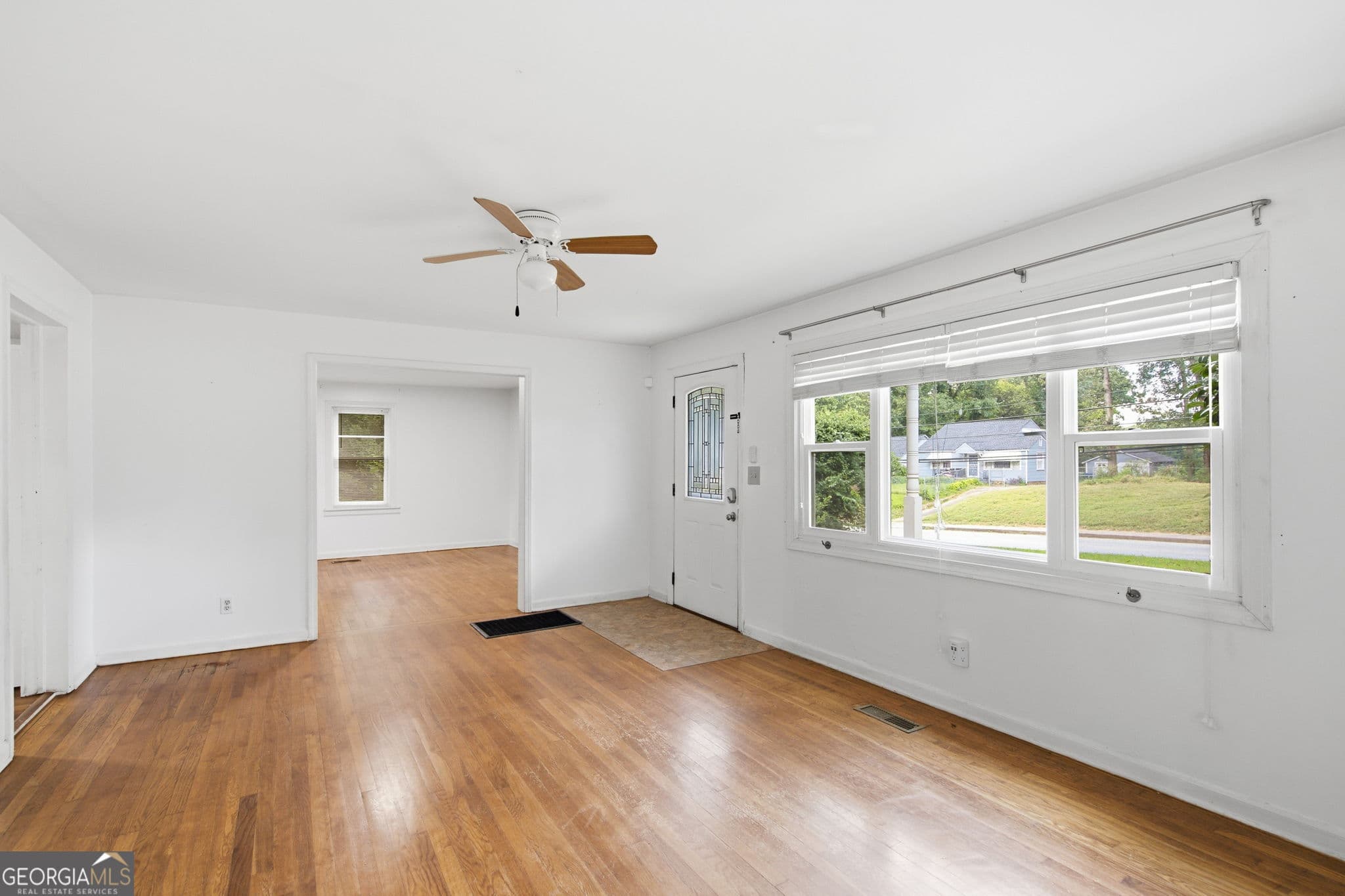 4 bedroom, 2 bathroom, 1,485 sq ft single family residence for sale at 37 Claire Drive, Atlanta, GA 30315 — photo 2