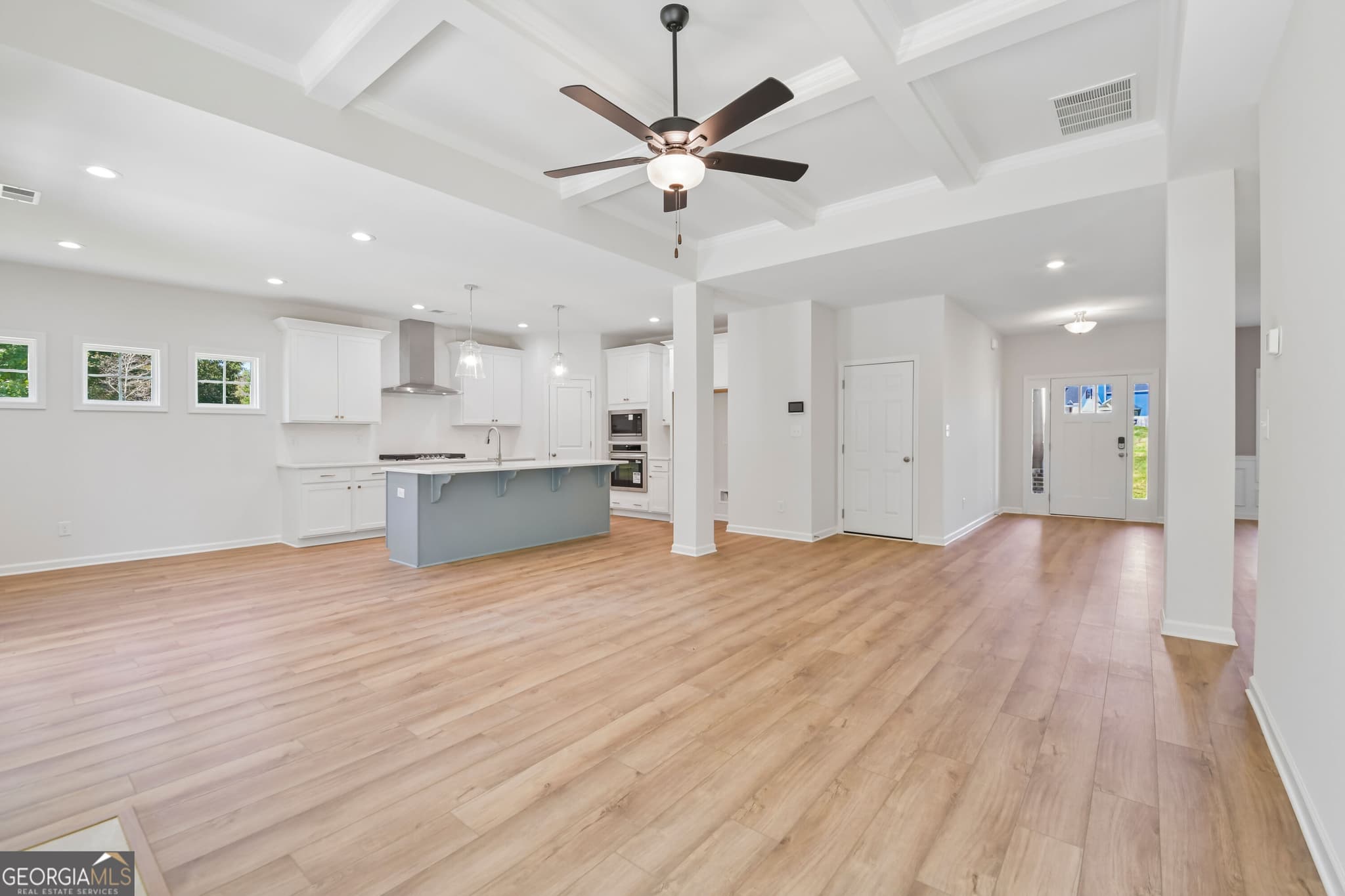 5 bedroom, 3 bathroom, 2,637 sq ft single family residence for sale at 221 Meadows Lane 189, Bonaire, GA 31005 — photo 3