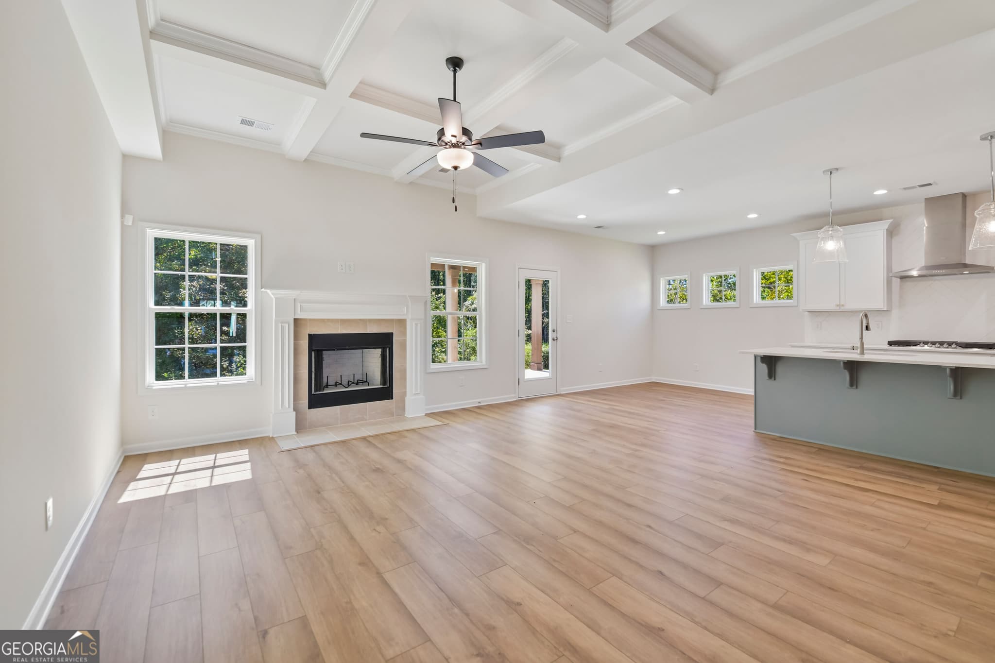 5 bedroom, 3 bathroom, 2,637 sq ft single family residence for sale at 221 Meadows Lane 189, Bonaire, GA 31005 — photo 5