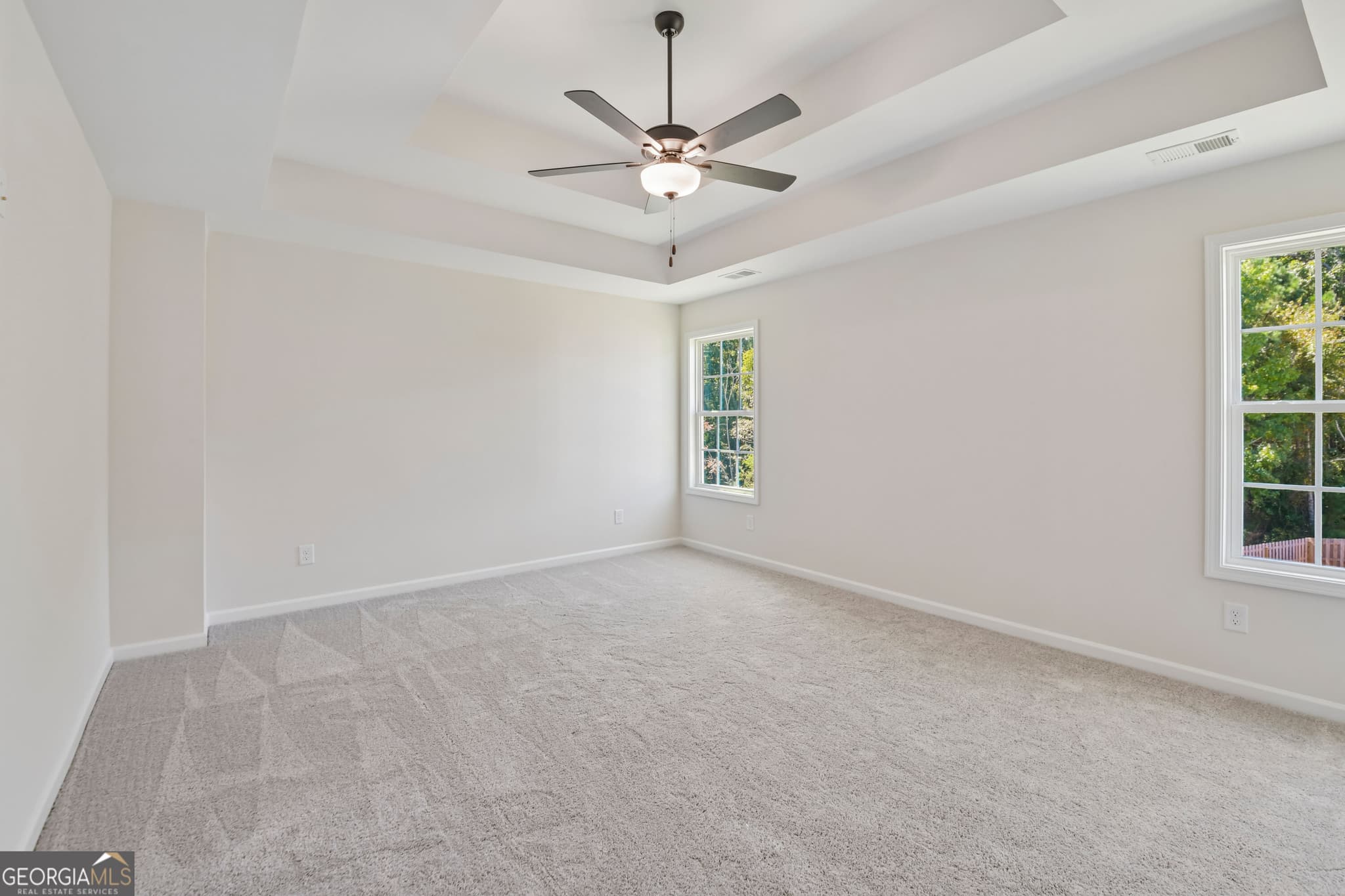 5 bedroom, 3 bathroom, 2,637 sq ft single family residence for sale at 221 Meadows Lane 189, Bonaire, GA 31005 — photo 9