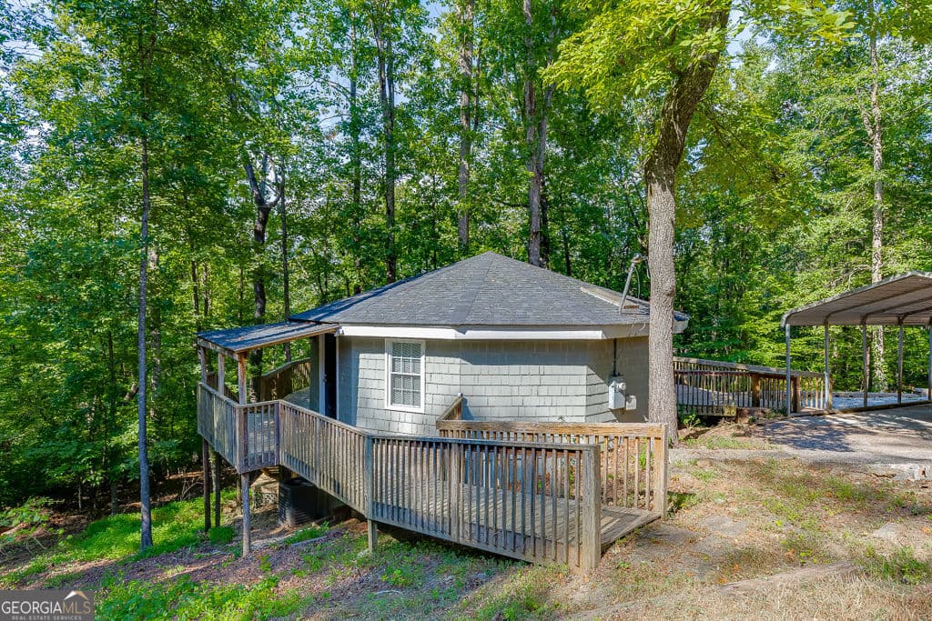 2 bedroom, 1 bathroom, 1,085 sq ft single family residence sold at 6440 Dogwood Way, Gainesville, GA 30506