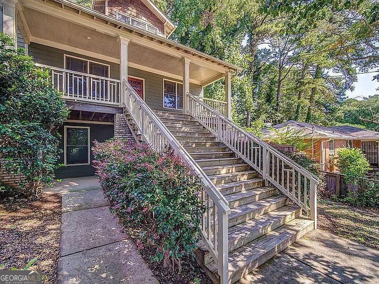 5 bedroom, 3 bathroom, 3,100 sq ft single family residence for rent at 3530 Glenwood Road, Decatur, GA 30032 for $3,300 a month — photo 3