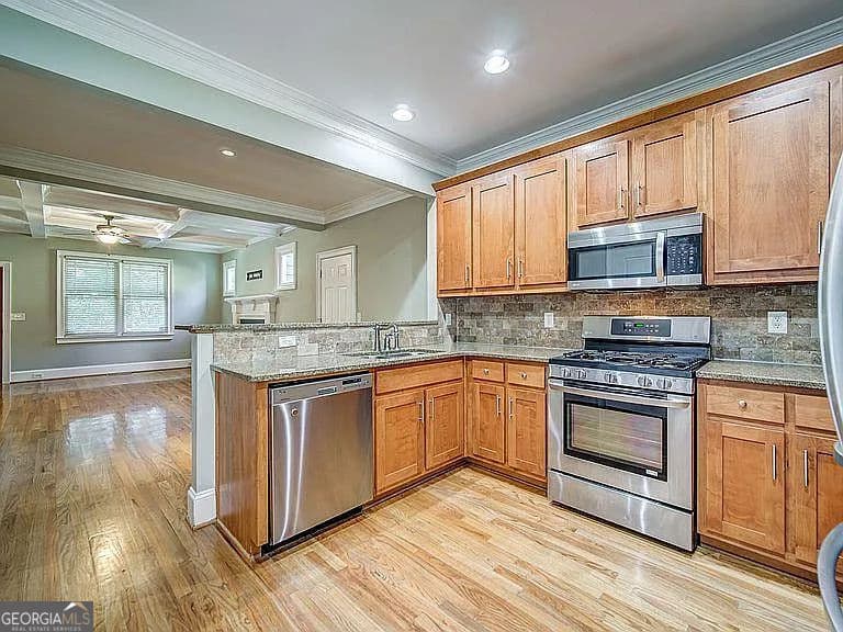 5 bedroom, 3 bathroom, 3,100 sq ft single family residence for rent at 3530 Glenwood Road, Decatur, GA 30032 for $3,300 a month — photo 9