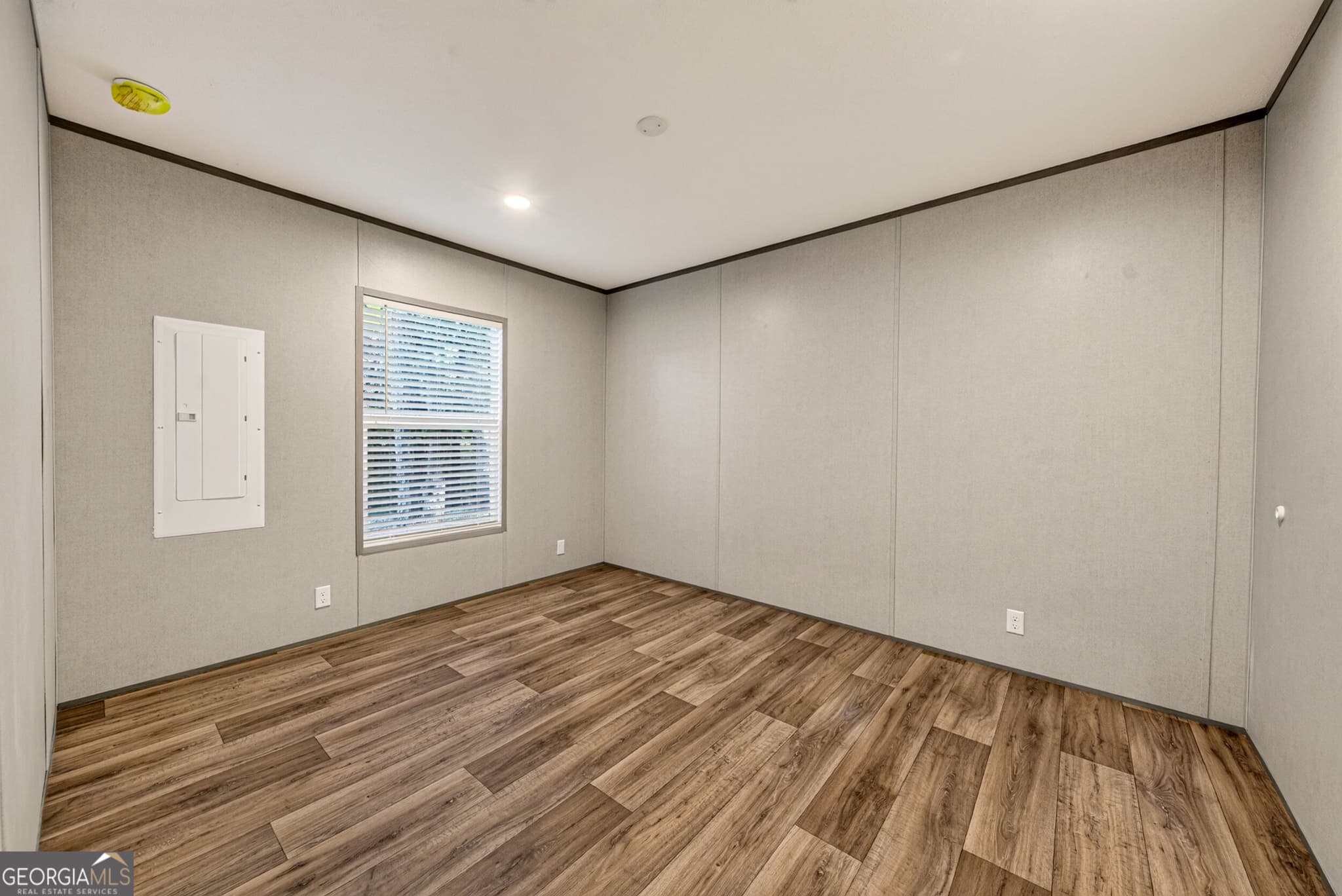 2 bedroom, 1 bathroom, 877 sq ft manufactured home,single family residence for sale at 61 Bennys Drive, Cleveland, GA 30528 — photo 9