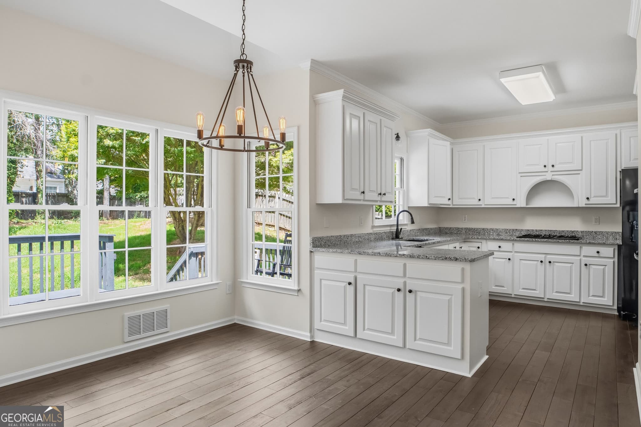 5 bedroom, 2.5 bathroom single family residence for sale at 180 Shyrewood Drive, Lawrenceville, GA 30043 — photo 8