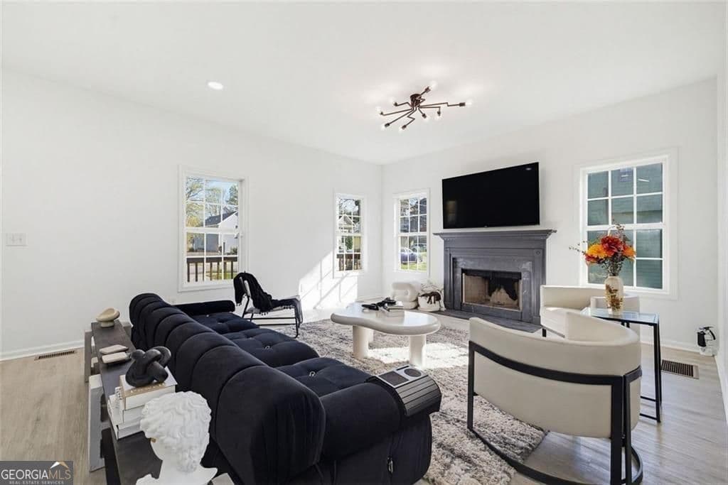 4 bedroom, 3.5 bathroom, 2,496 sq ft single family residence for sale at 181 South Avenue, Atlanta, GA 30315 — photo 3