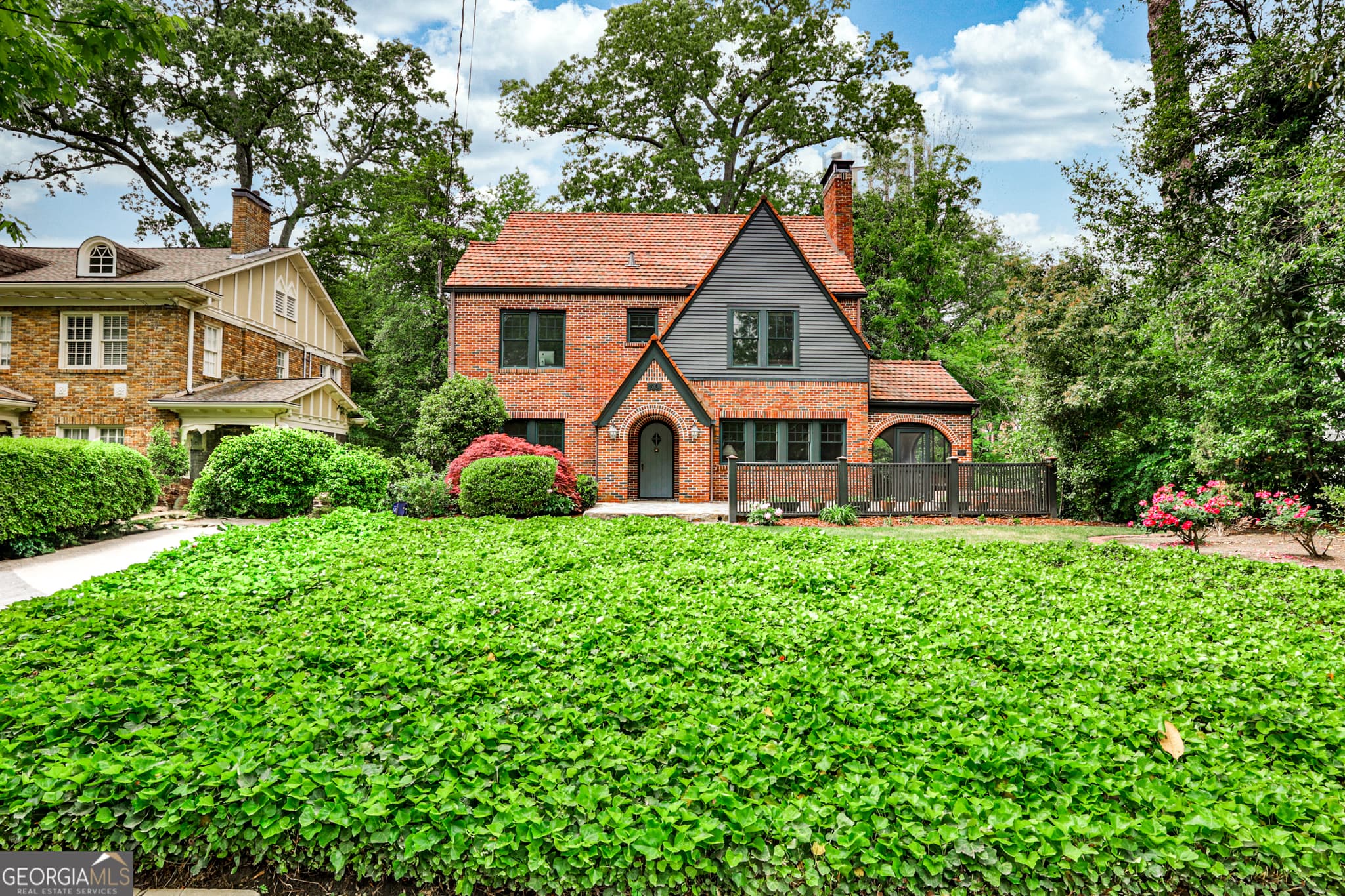 4 bedroom, 2.5 bathroom, 2,340 sq ft single family residence sold at 50 Rumson Way, Atlanta, GA 30305