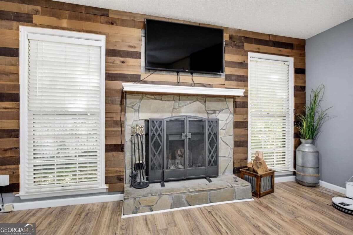 4 bedroom, 2 bathroom, 1,878 sq ft single family residence for sale at 1749 Charrington Way, Powder Springs, GA 30127 — photo 7