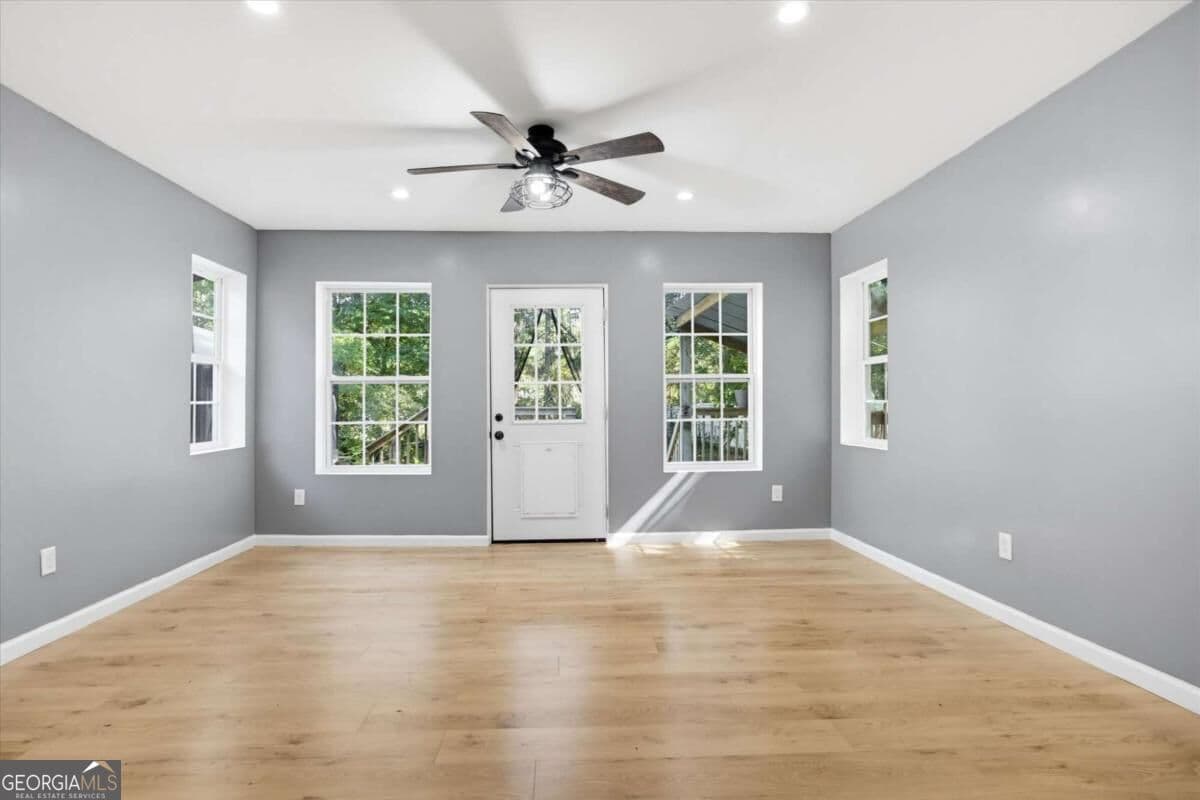 4 bedroom, 2 bathroom, 1,878 sq ft single family residence for sale at 1749 Charrington Way, Powder Springs, GA 30127 — photo 10