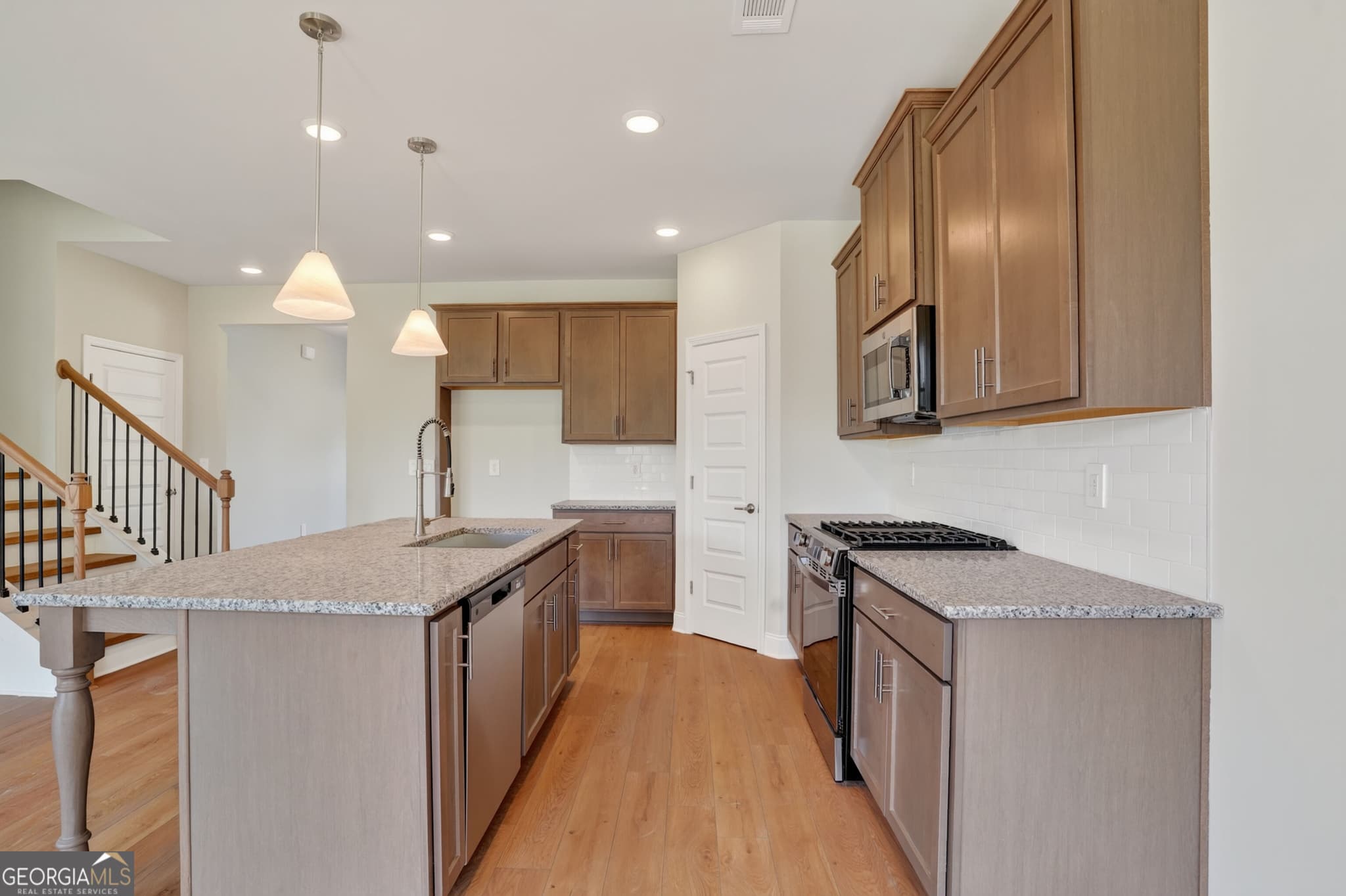 5 bedroom, 3 bathroom single family residence for sale at 214 Sage Street LOT 31, Commerce, GA 30529 — photo 9