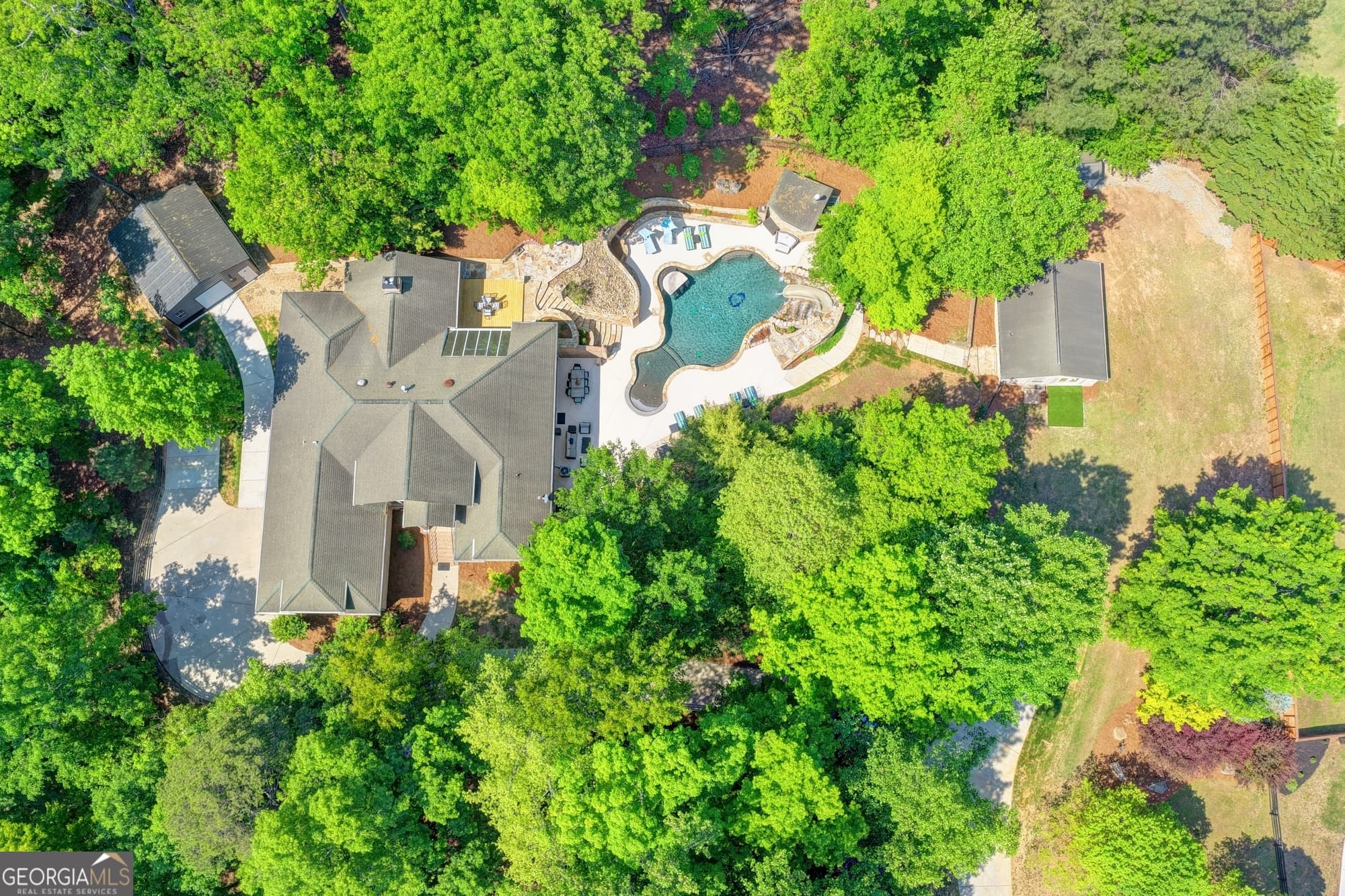 3 bedroom, 3.5 bathroom, 6,130 sq ft single family residence for sale at 6640 Shady Grove Road, Cumming, GA 30041 — photo 5