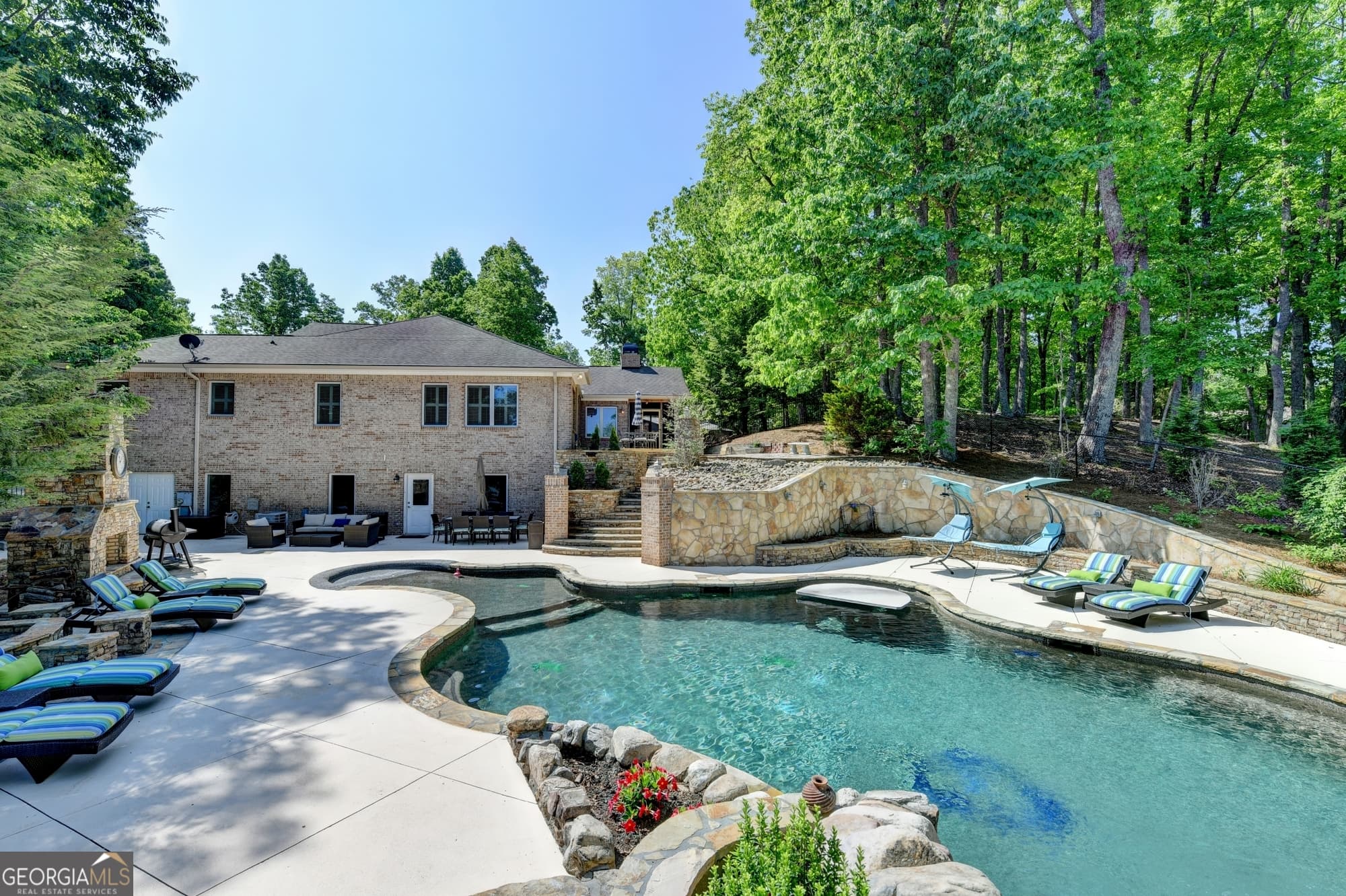 3 bedroom, 3.5 bathroom, 6,130 sq ft single family residence for sale at 6640 Shady Grove Road, Cumming, GA 30041 — photo 4