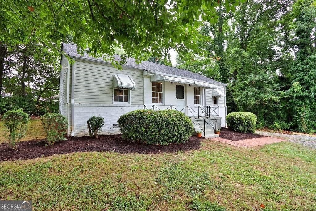 3 bedroom, 1 bathroom, 1,170 sq ft single family residence for sale at 1329 Blanche Drive, Marietta, GA 30067 — photo 2