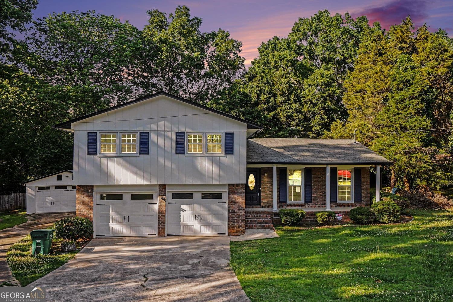 4 bedroom, 3 bathroom, 1,708 sq ft single family residence sold at 3724 Satellite Boulevard, Ellenwood, GA 30294