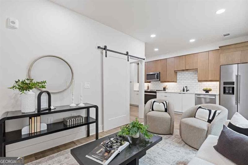 1 bedroom, 1 bathroom, 632 sq ft loft,condominium for sale at 108 Park Place UNIT 103, Decatur, GA 30030 — photo 9