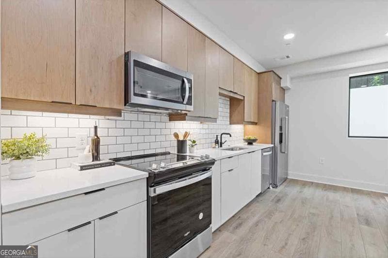 1 bedroom, 1 bathroom, 632 sq ft loft,condominium for sale at 108 Park Place UNIT 103, Decatur, GA 30030 — photo 4
