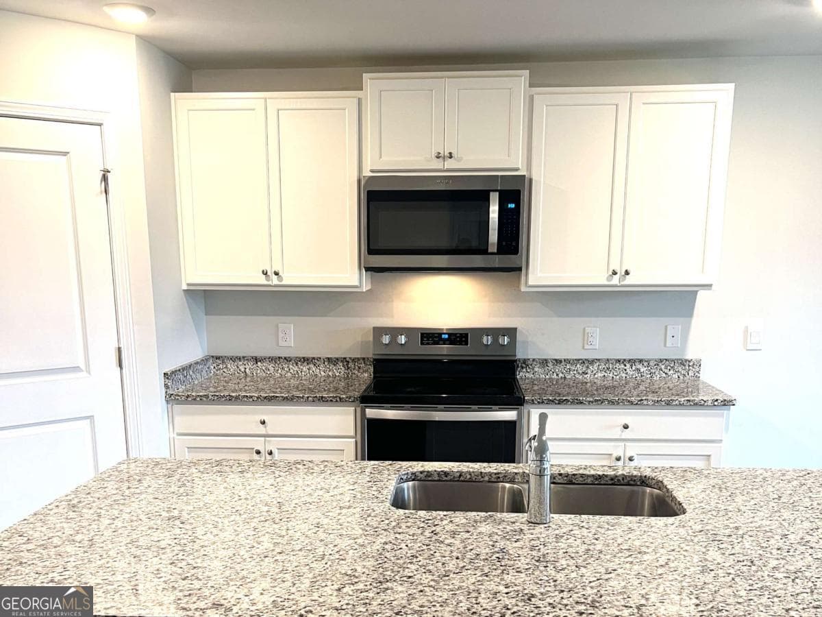 5 bedroom, 3.5 bathroom, 2,714 sq ft single family residence for sale at 704 Chickadee Street, Bloomingdale, GA 31302 — photo 7
