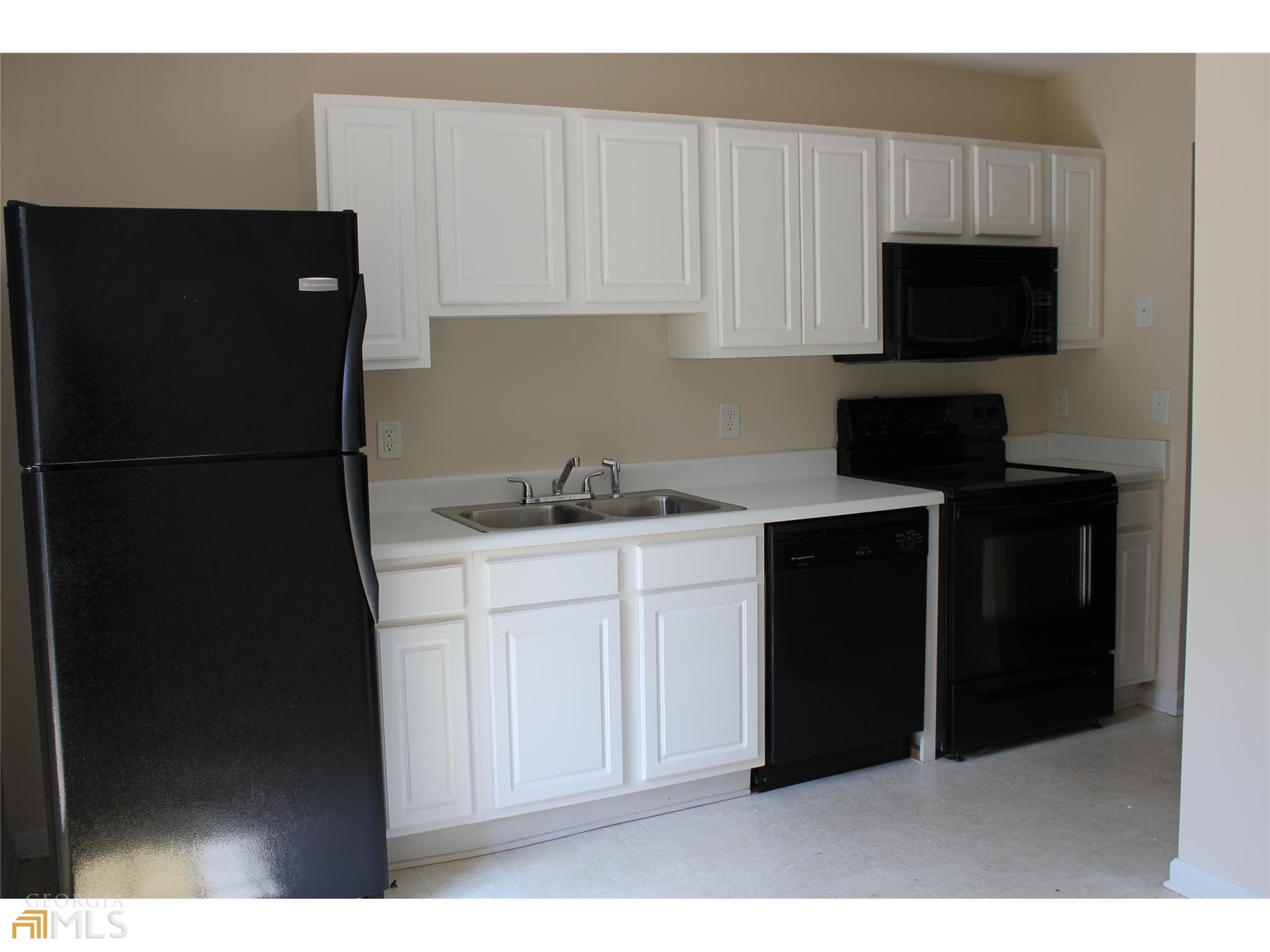 2 bedroom, 2 bathroom, 1,092 sq ft single family residence for rent at 136 Harvest Court UNIT 101, Milledgeville, GA 31061 for $1,295 a month — photo 5