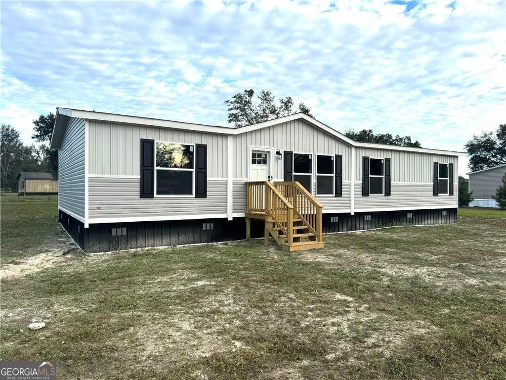 4 bedroom, 2 bathroom, 1,568 sq ft manufactured home,mobile home sold at 4725 Otter Creek Circle, Blackshear, GA 31516