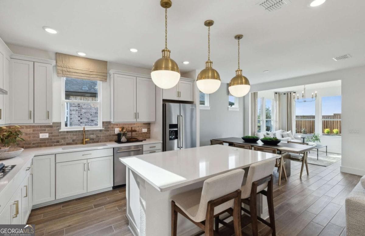 2 bedroom, 2 bathroom, 1,711 sq ft single family residence for sale at 5532 Olive Lane, Hoschton, GA 30548 — photo 4
