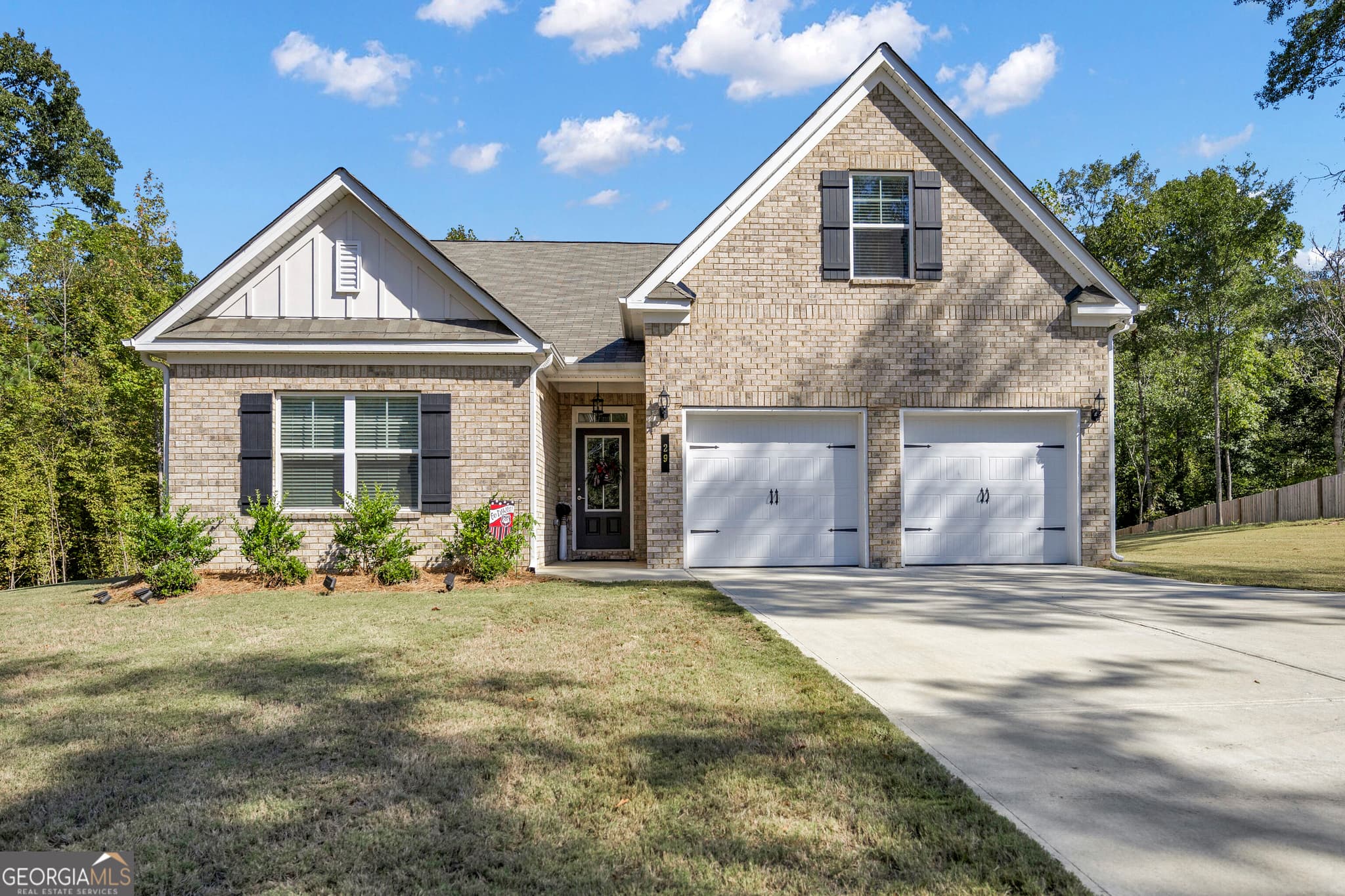 4 bedroom, 3.5 bathroom, 2,200 sq ft single family residence for sale at 29 Rylan Court, Mansfield, GA 30055 — photo 2