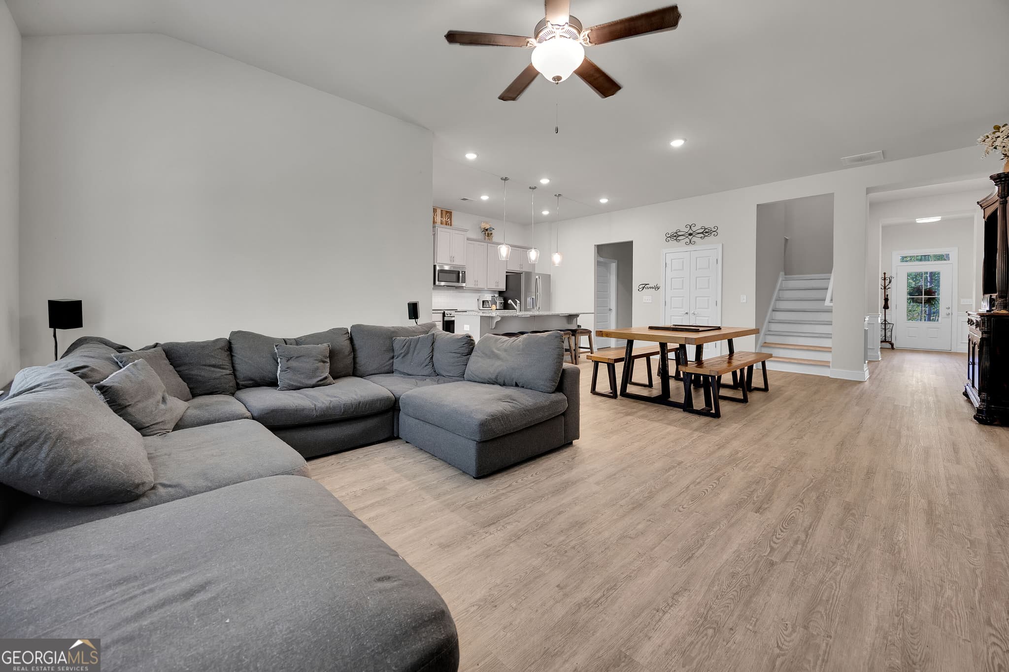 4 bedroom, 3.5 bathroom, 2,200 sq ft single family residence for sale at 29 Rylan Court, Mansfield, GA 30055 — photo 8