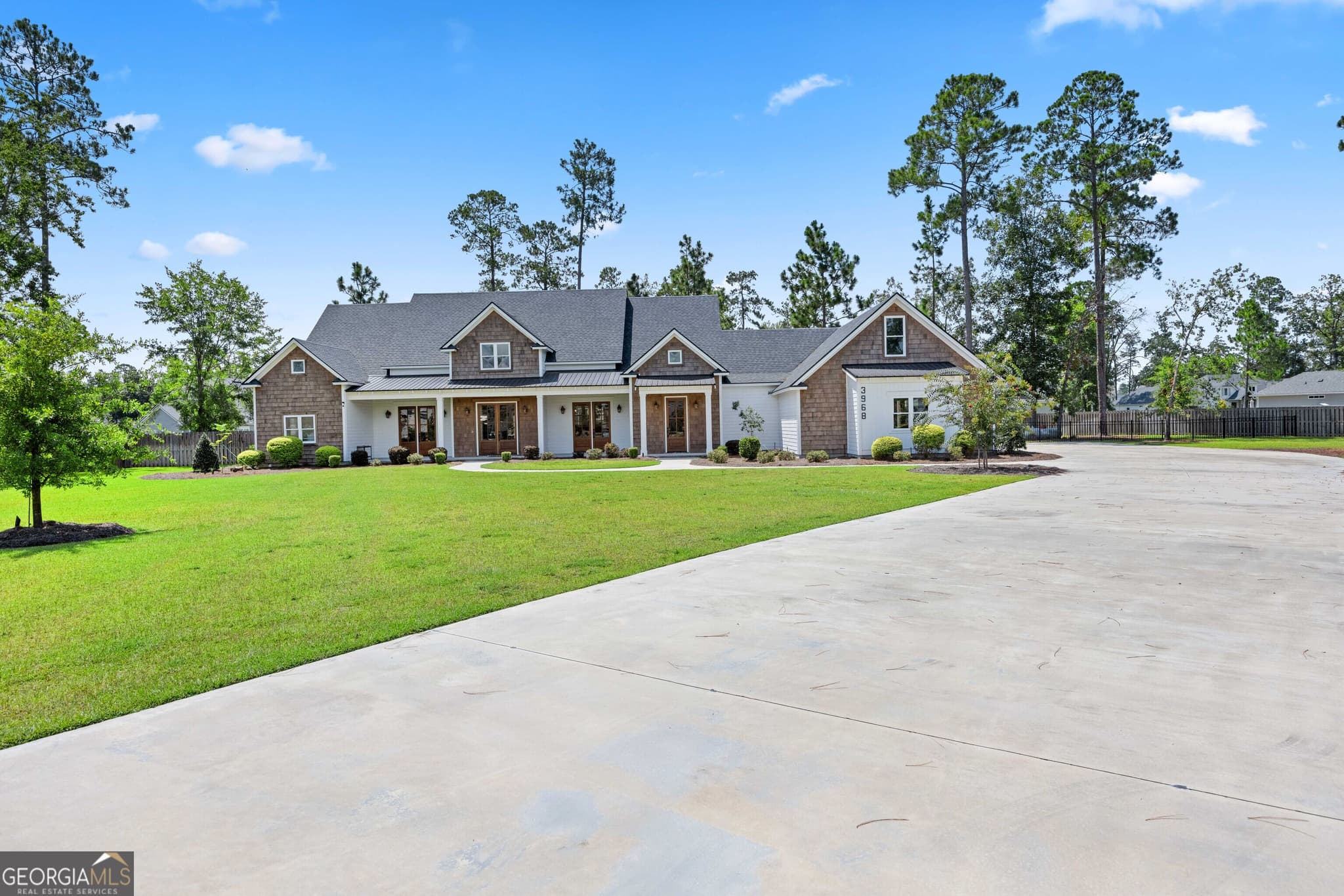 4 bedroom, 3.5 bathroom, 3,312 sq ft single family residence for sale at 3968 Buckhorn Ridge, Valdosta, GA 31601