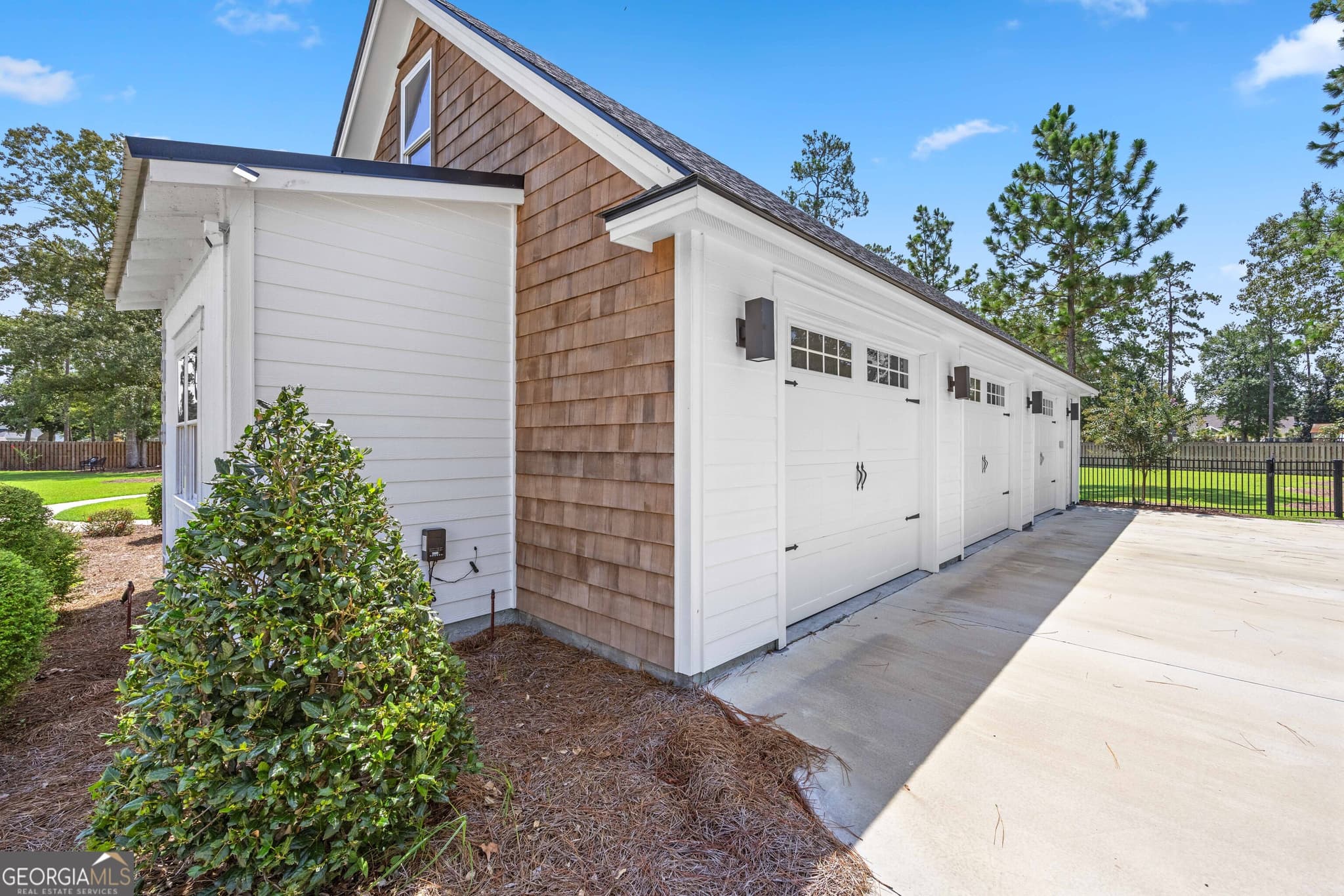 4 bedroom, 3.5 bathroom, 3,312 sq ft single family residence for sale at 3968 Buckhorn Ridge, Valdosta, GA 31601 — photo 4