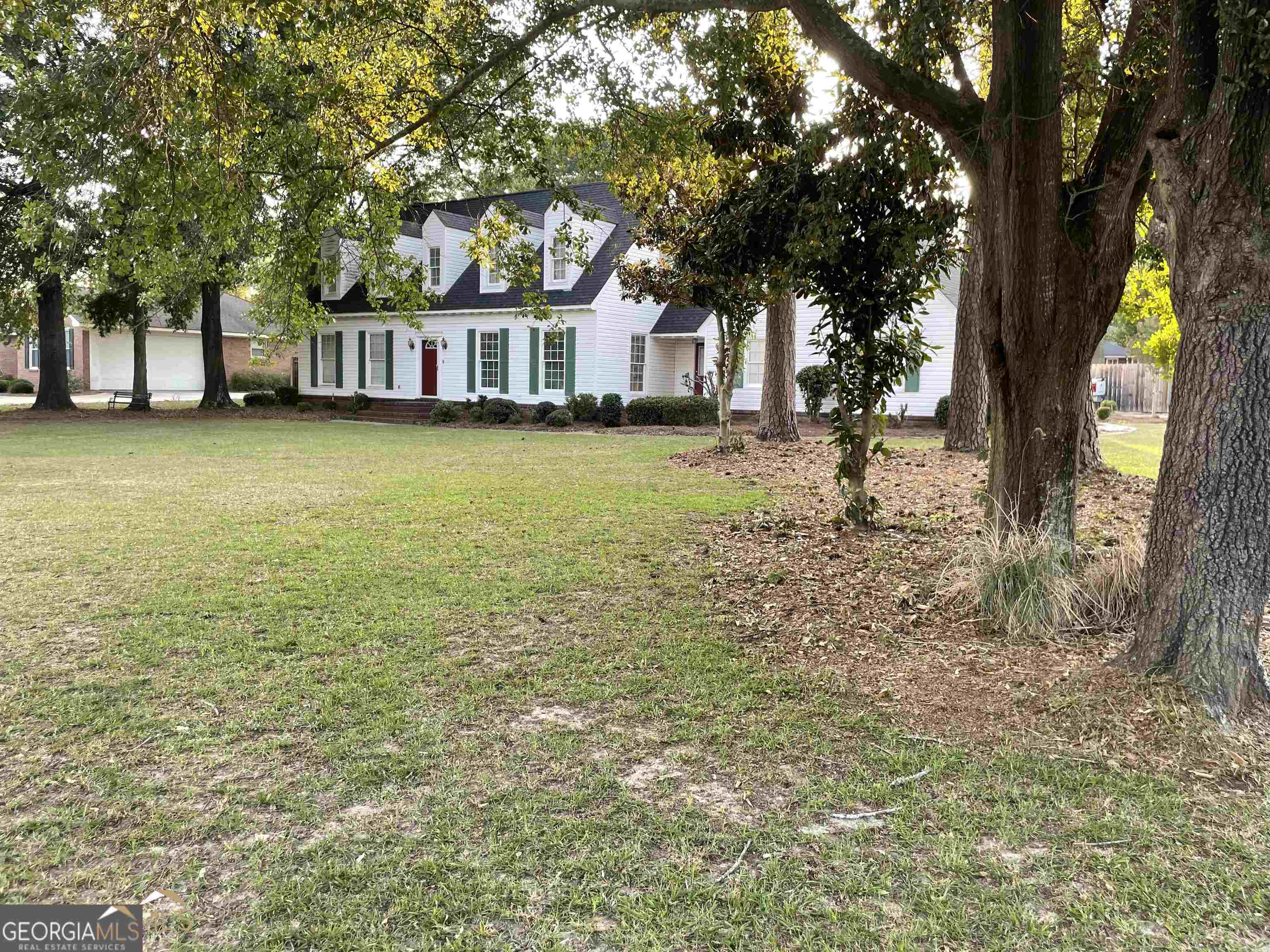 3 bedroom, 2.5 bathroom, 3,083 sq ft single family residence for sale at 100 Cheek Drive, Dublin, GA 31021 — photo 2