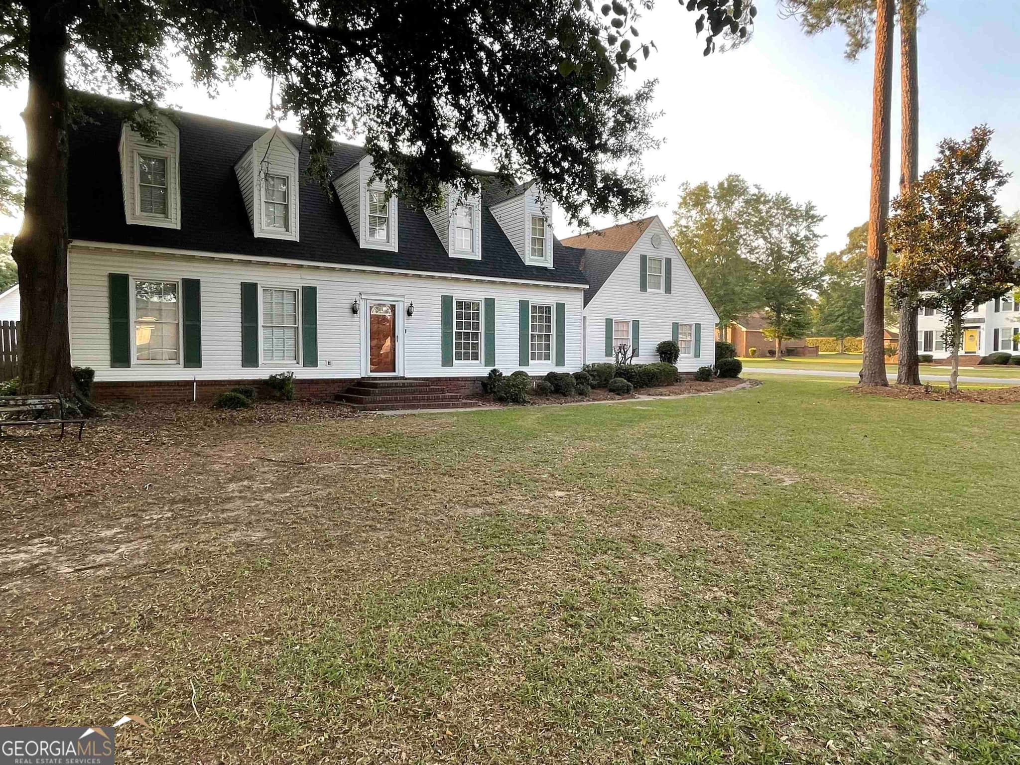 3 bedroom, 2.5 bathroom, 3,083 sq ft single family residence for sale at 100 Cheek Drive, Dublin, GA 31021 — photo 3