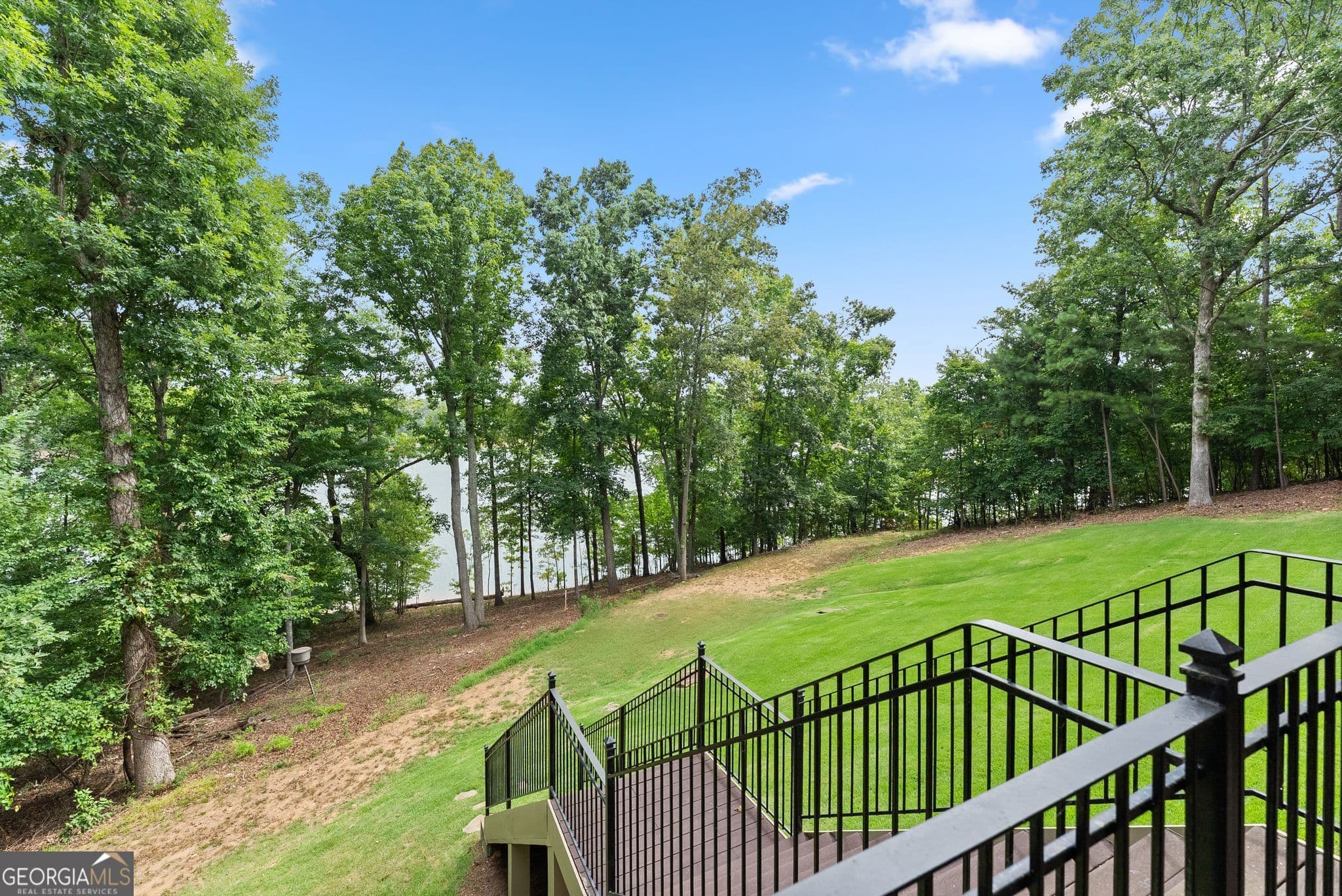 5 bedroom, 5 bathroom, 7,272 sq ft single family residence for sale at 2819 Point Overlook, Gainesville, GA 30501 — photo 3