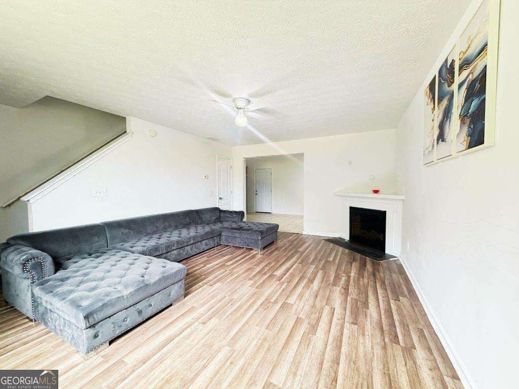 3 bedroom, 2.5 bathroom single family residence for sale at 3830 Alderwoods Drive, Jonesboro, GA 30236 — photo 2