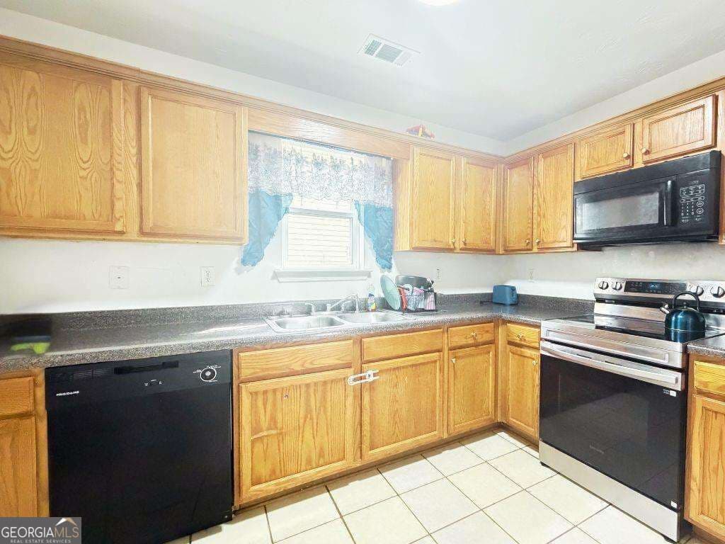 3 bedroom, 2.5 bathroom single family residence for sale at 3830 Alderwoods Drive, Jonesboro, GA 30236 — photo 4
