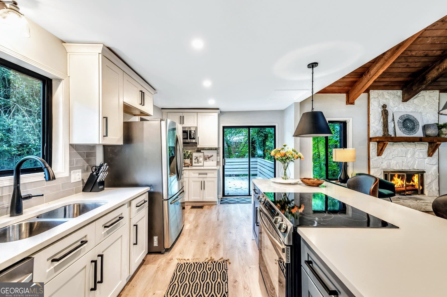 4 bedroom, 3 bathroom, 2,416 sq ft single family residence for rent at 3870 Northpoint Drive, Marietta, GA 30062 for $6,800 a month — photo 10
