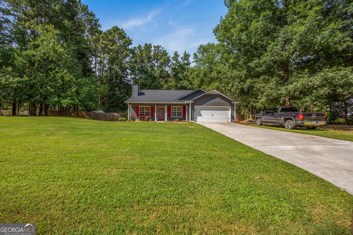 3 bedroom, 2 bathroom, 1,503 sq ft single family residence for sale at 469 Cedar Trail, Winder, GA 30680 — photo 3