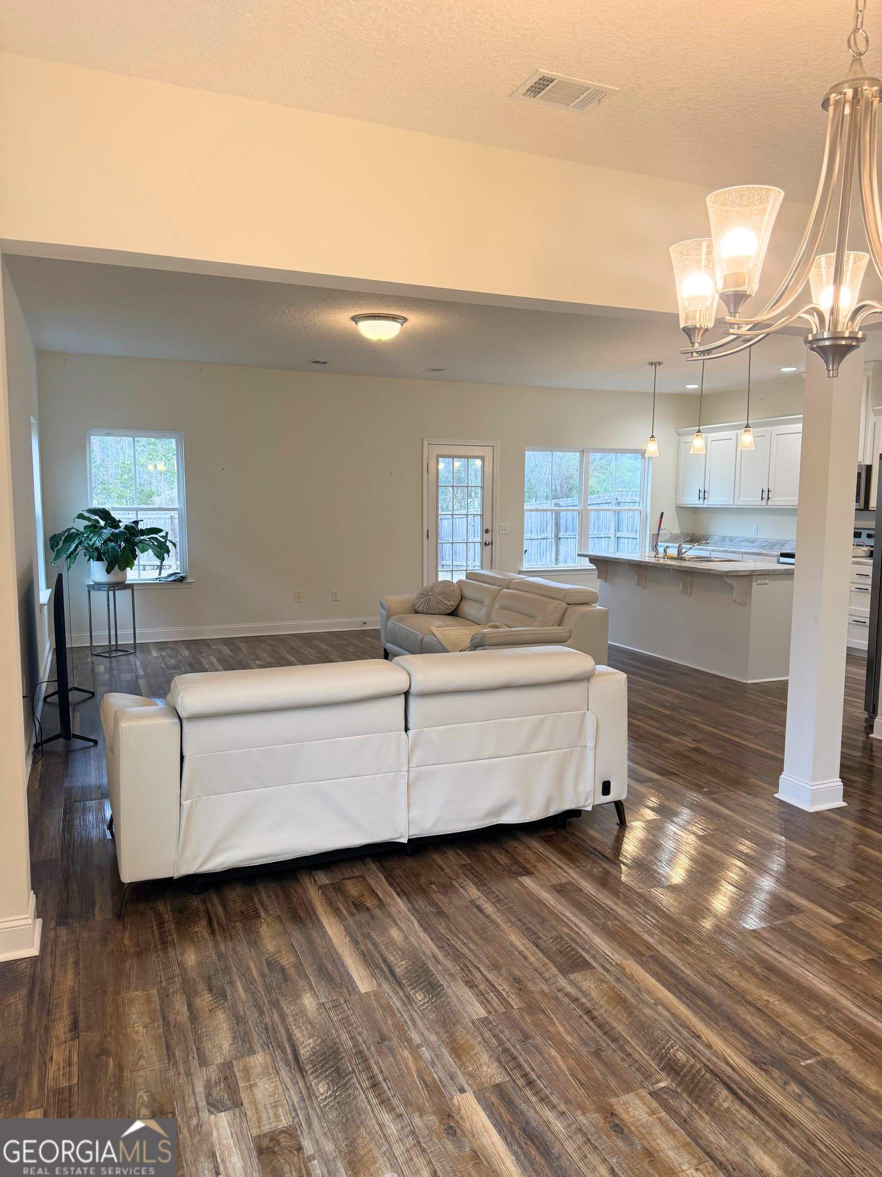 3 bedroom, 2.5 bathroom, 2,034 sq ft single family residence for sale at 163 Chaffseed Circle, Hinesville, GA 31313 — photo 10