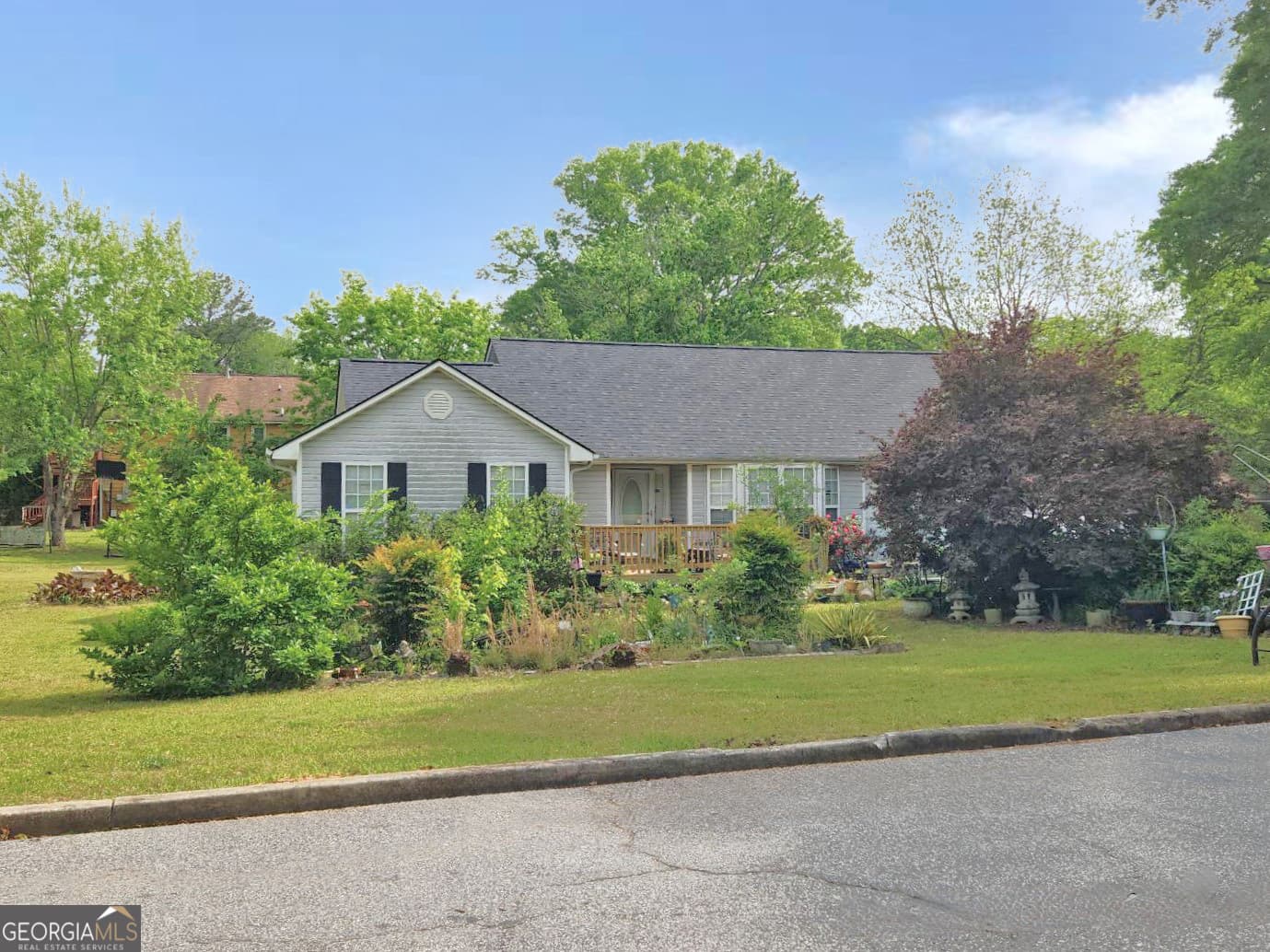 3 bedroom, 2 bathroom, 1,674 sq ft single family residence sold at 125 Burnside Street, Jonesboro, GA 30236