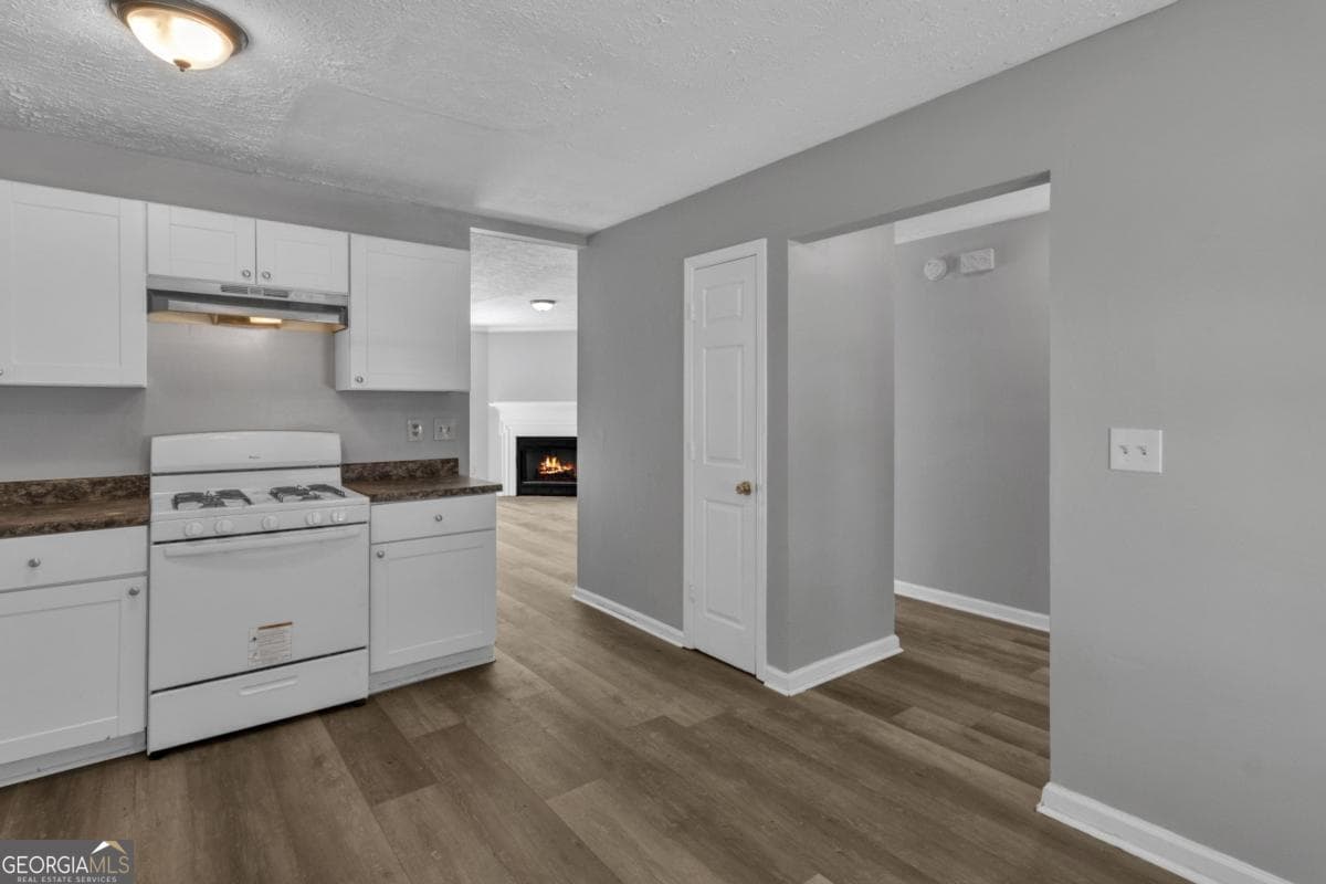 4 bedroom, 3.5 bathroom, 1,408 sq ft townhouse for sale at 3559 Ashley Station Drive, Marietta, GA 30008 — photo 7